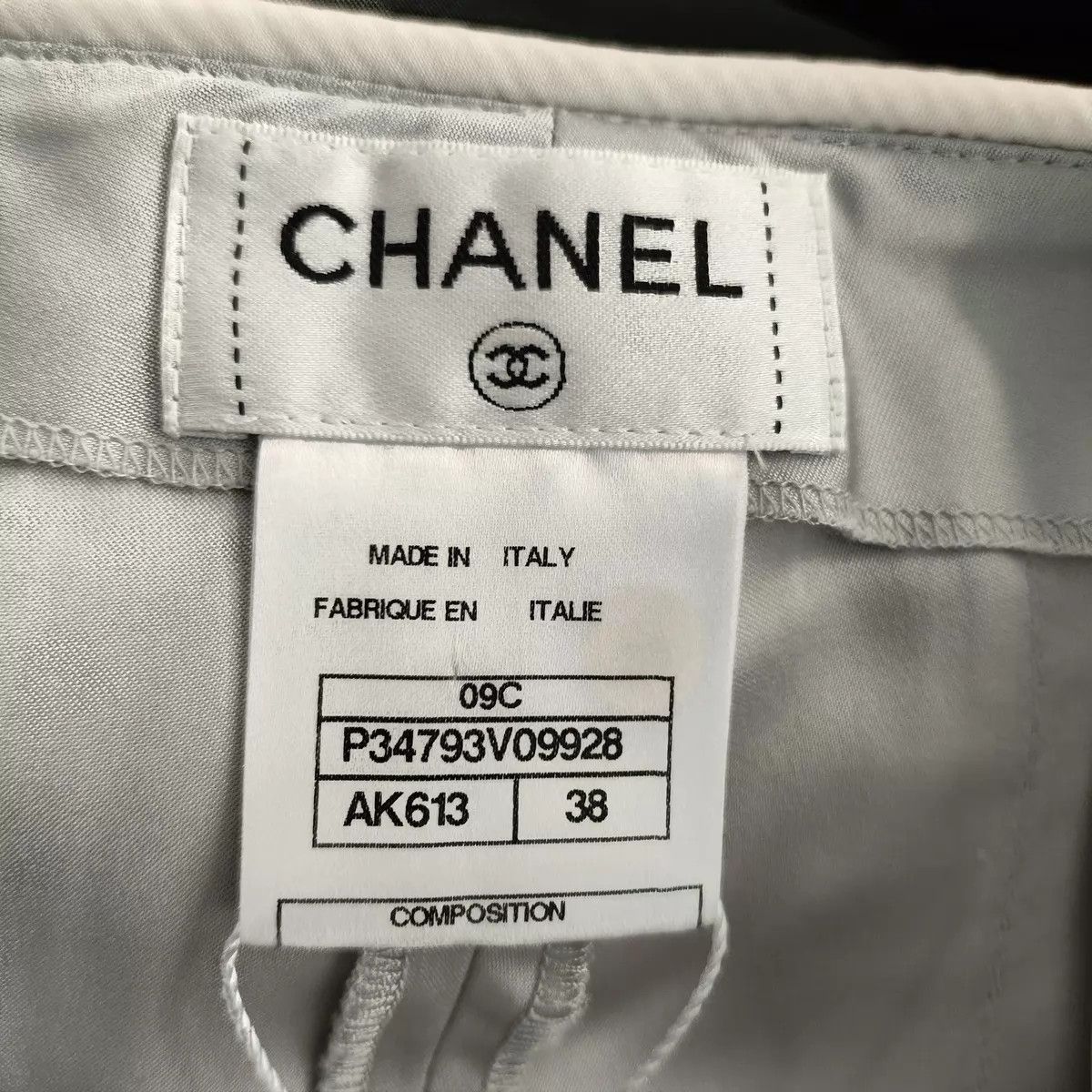 Chanel Chanel Women's Silk Gray Pleated Shorts Size 27" / US 4 / IT 40 - 3 Thumbnail
