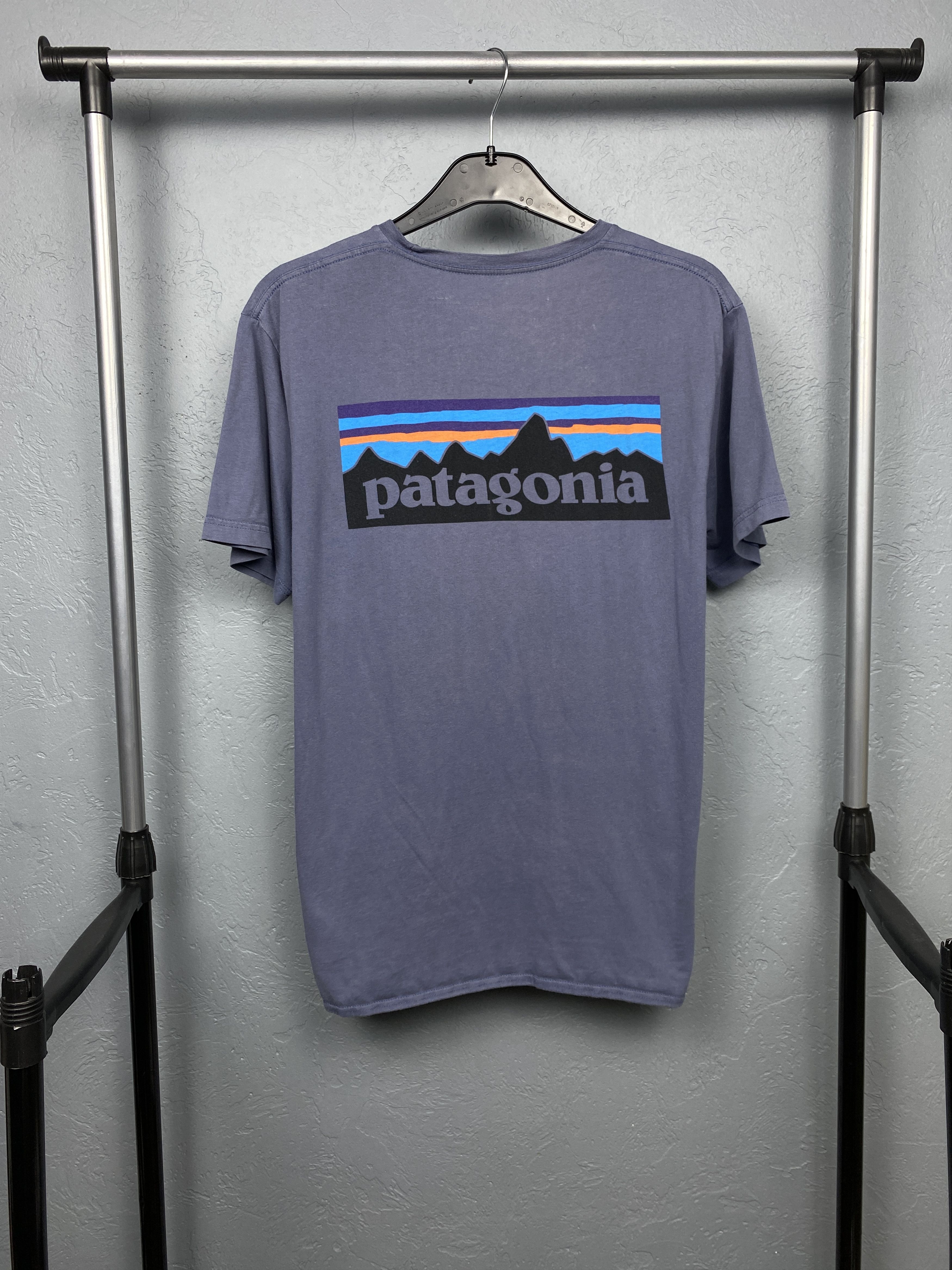 Patagonia Patagonia Vintage Big Logo Mens T-Shirt Size US M / EU 48-50 / 2 - 1 Thumbnail