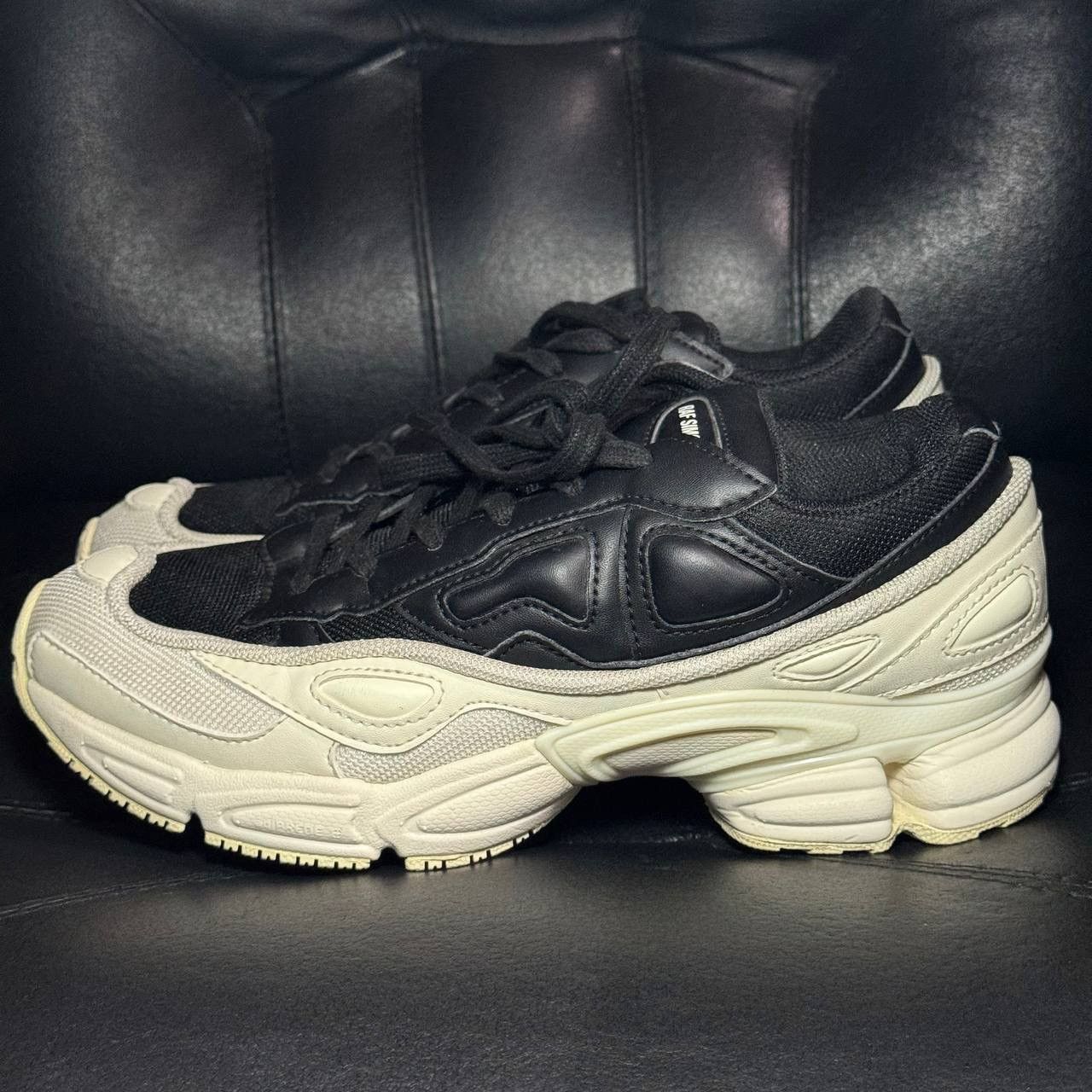 Adidas × Raf Simons 6us sneakers Adidas Raf Simons Ozweego Cream White Size US 6 / EU 39 - 7 Thumbnail