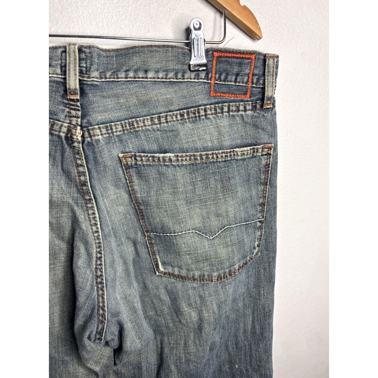 Hugo Boss HUGO BOSS Jeans Mens 36x28 Blue Medium Wash Distressed Straight Denim Pockets belt loops Zip Front Casual Regular Mens BOSS Jeans Size US 36 / EU 52 - 2 Thumbnail