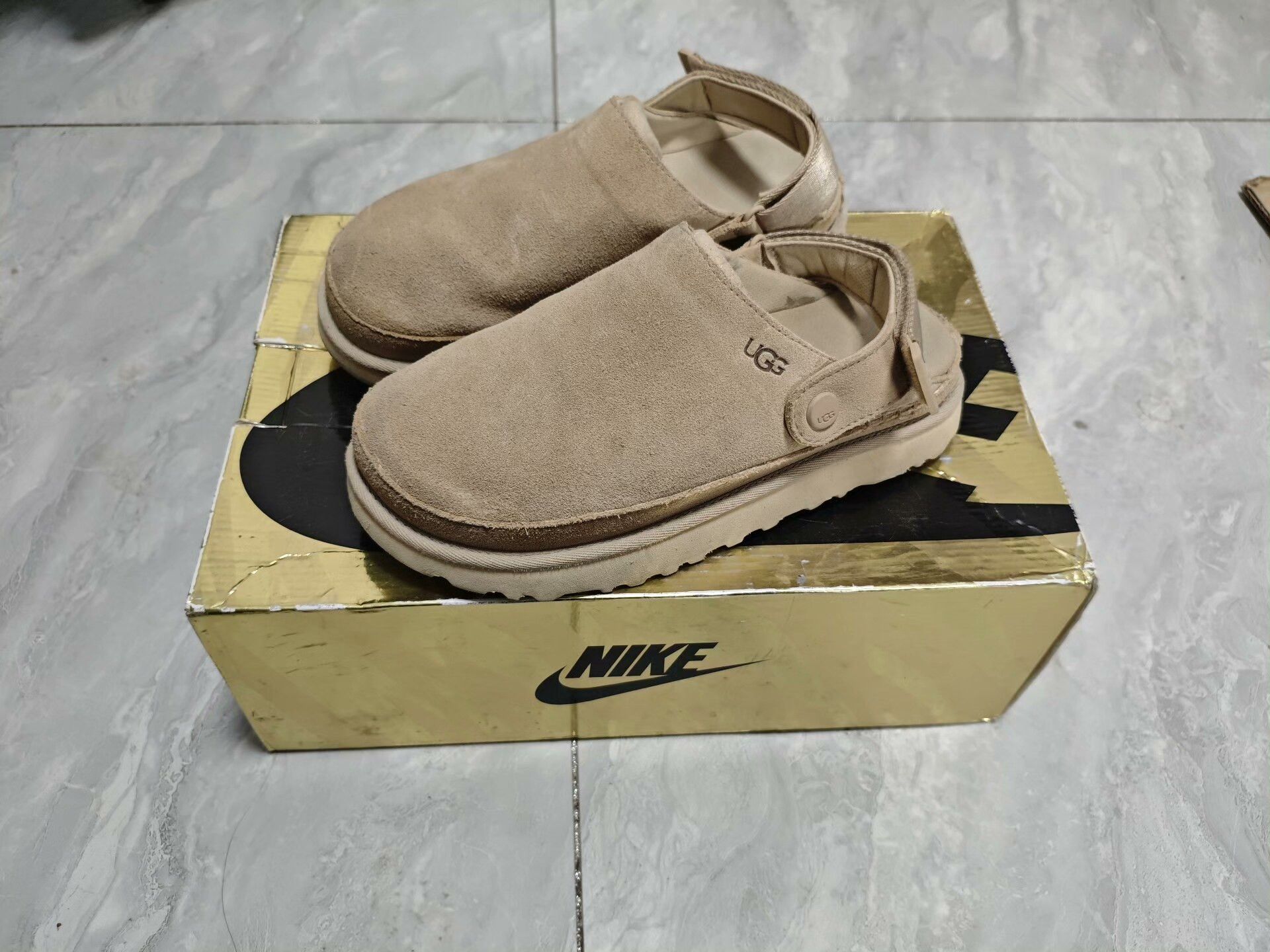 Ugg UGG Suede Beige Sandals us_8 Women Size US 8 / IT 38 - 1 Thumbnail