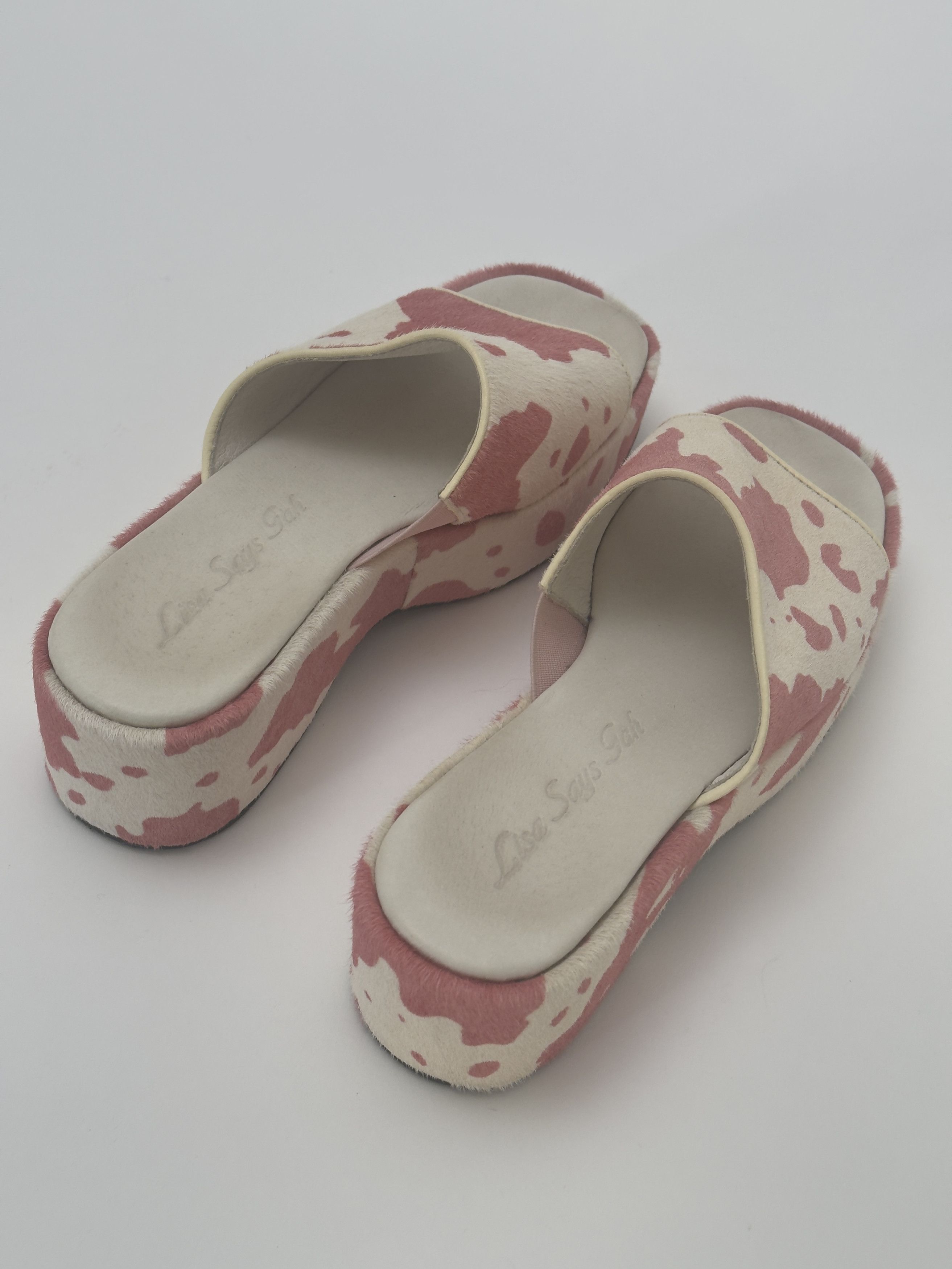 Lisa Says Gah Dakota Slides Pink Cow Print