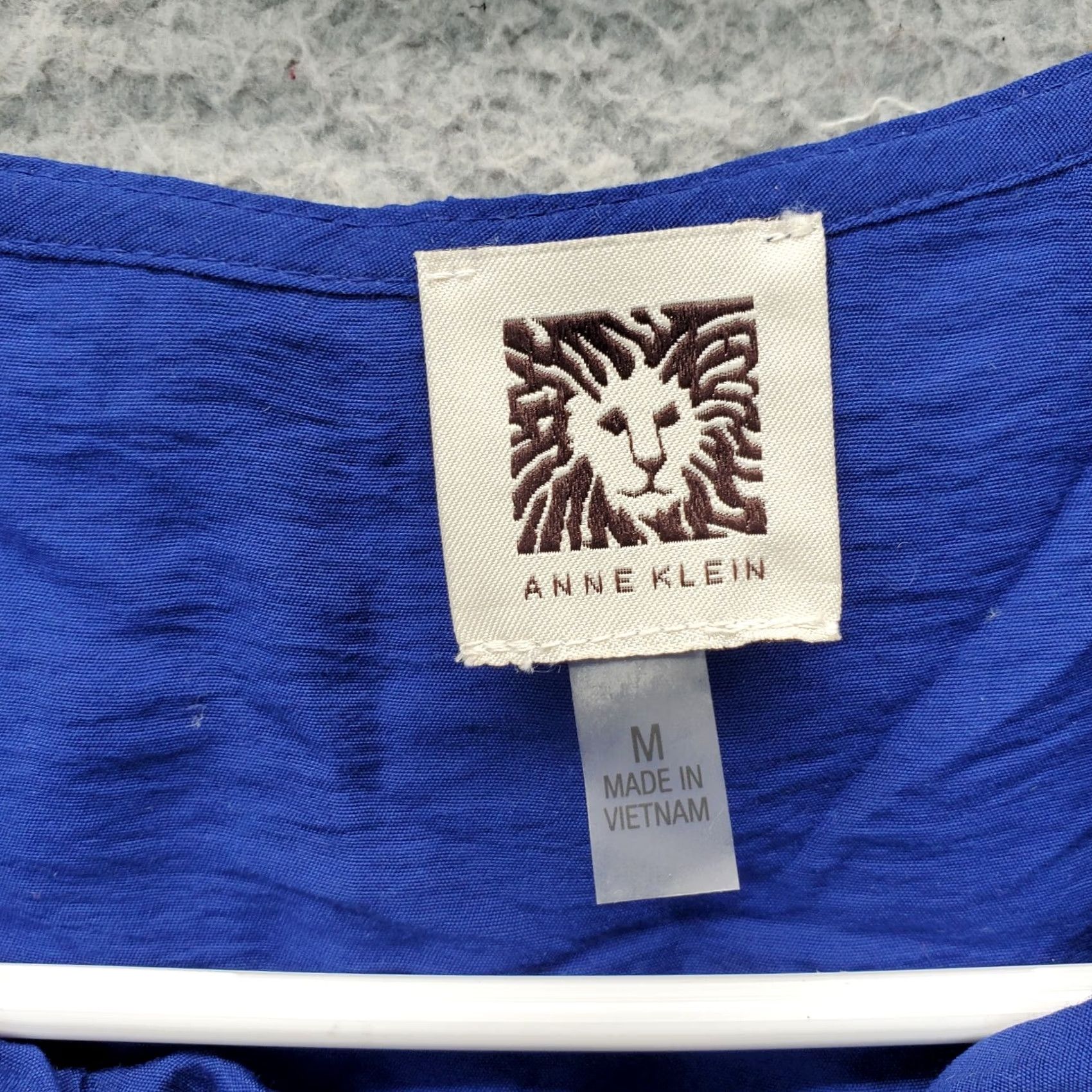 Anne Klein Anne Klein Top Womens M Blue Tank Viscose Sleeveless Ruffle Keyhole Neck Size M / US 6-8 / IT 42-44 - 4 Thumbnail