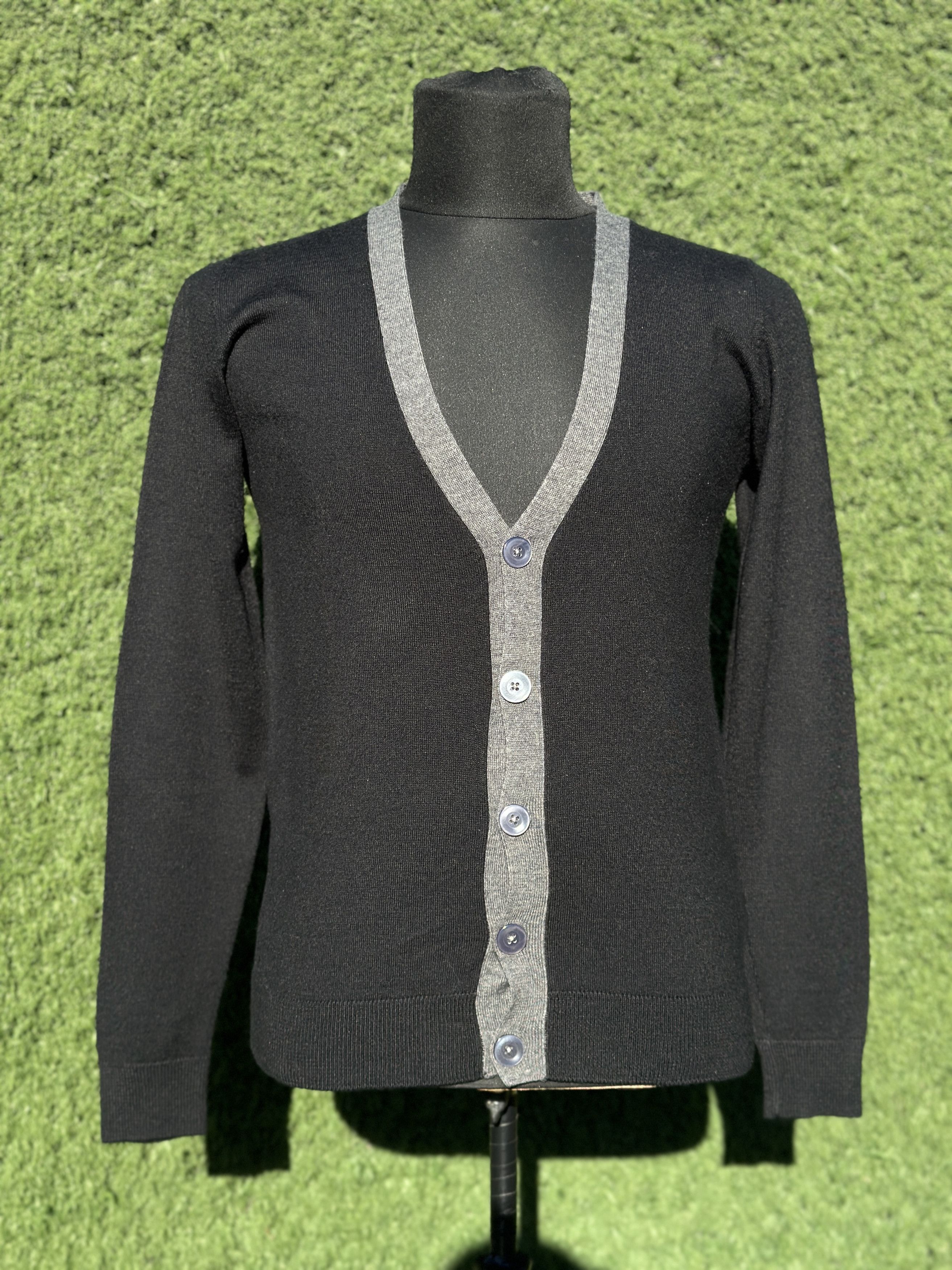 Prada Prada Milano V-Neck Button Cardigan Chest 47cm IT 46 Size M / US 6-8 / IT 42-44 - 1 Thumbnail
