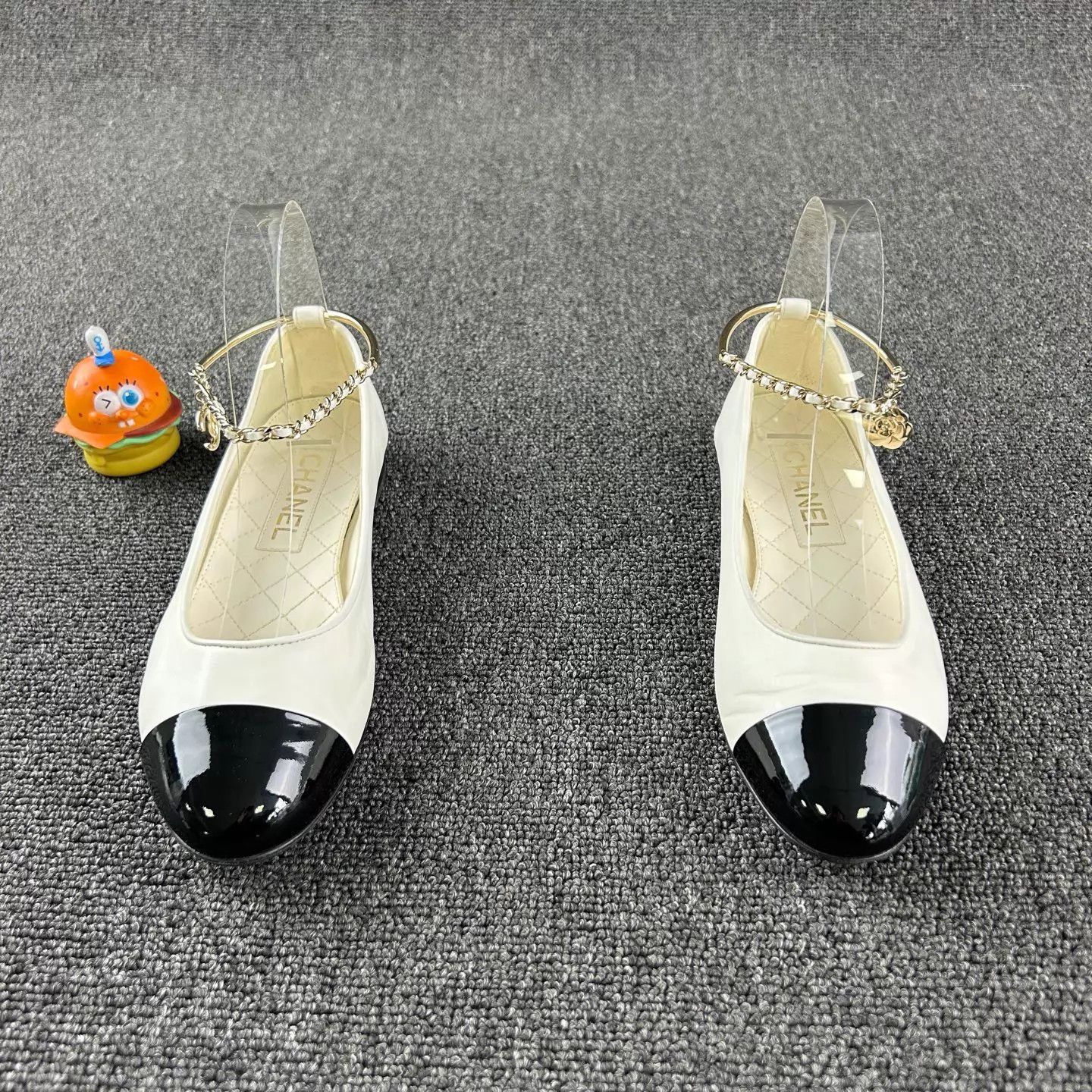 Chanel Chanel CC Lock Ballerina 37 Size US 6.5 / IT 36.5 - 2 Thumbnail