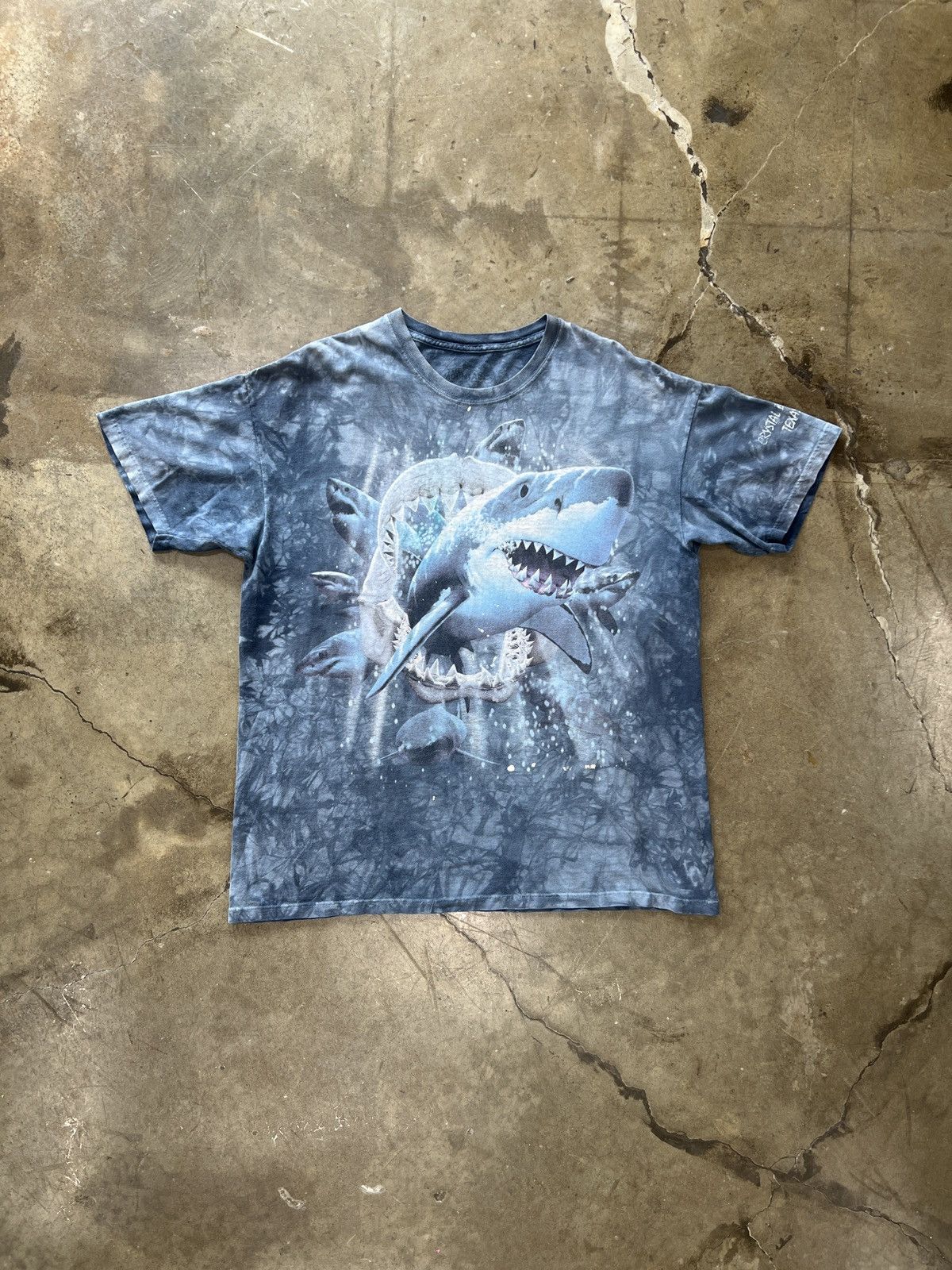 Vintage The Mountain Shark Crystal Beach Tie Dye Ocean Nature Tee XL Size US XL / EU 56 / 4 - 2 Thumbnail