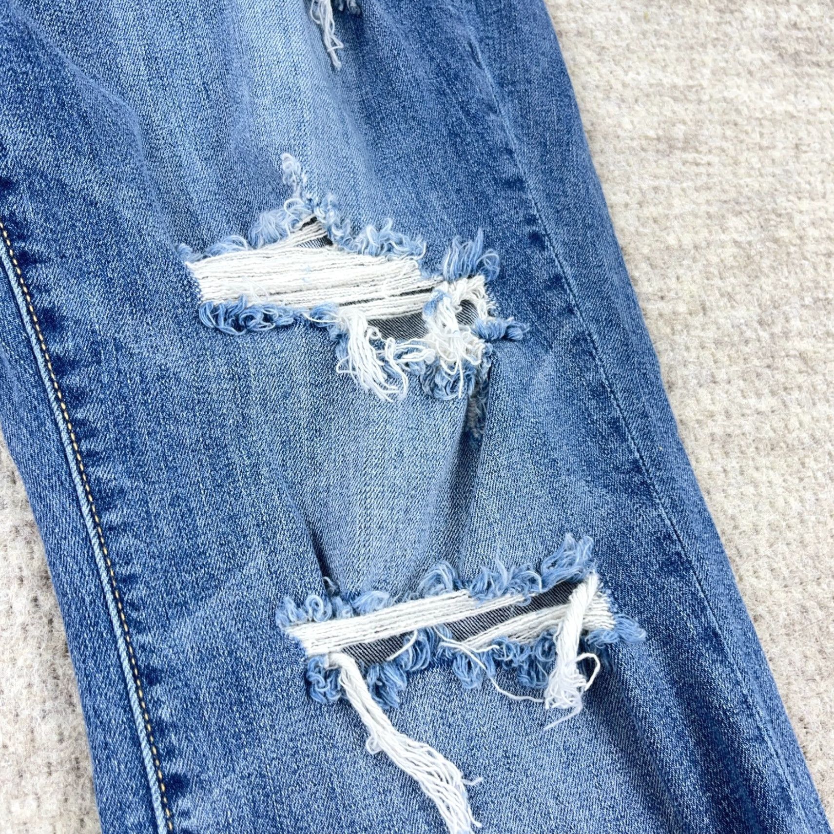 Vintage Judy Blue Jeans Women 16W Boyfriend Fit Straight Leg Med Wash Faded Holes Size 38" / US 16 / IT 52 - 7 Thumbnail