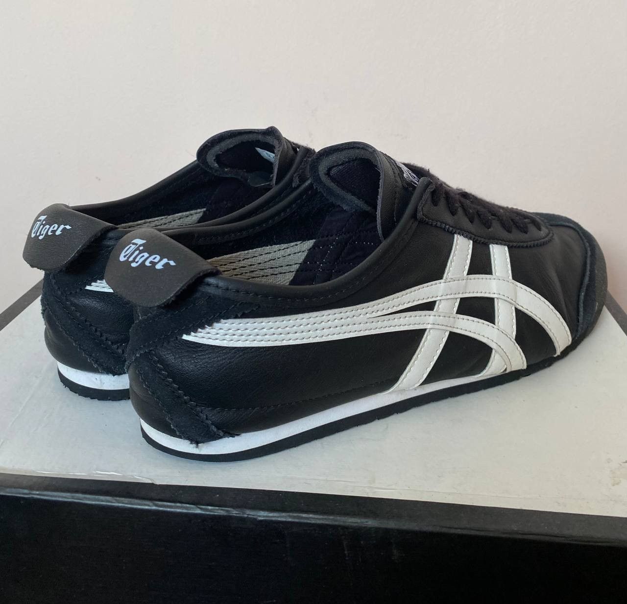 Asics Asics Onitsuka Tiger Mexico 66 Black/ White Size 8 Size US 8 / EU 41 - 7 Thumbnail