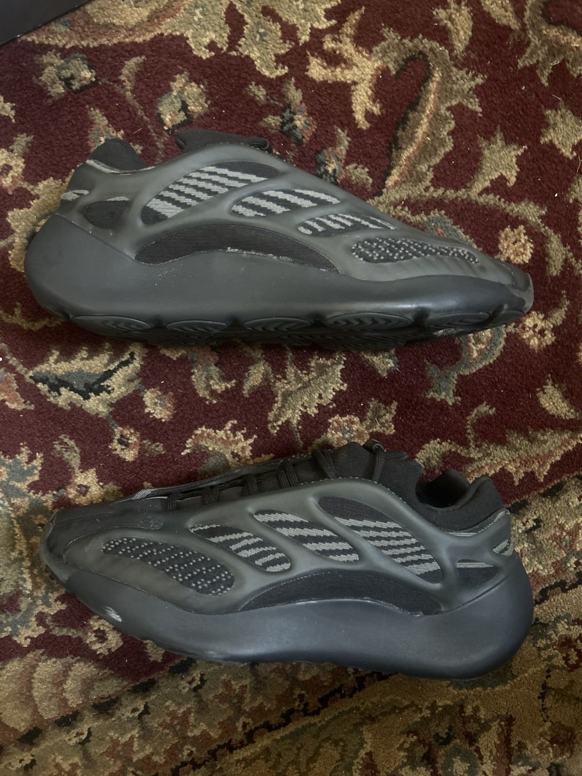 Yeezy Yeezy 700 v3 Size US 12 / EU 45 - 1 Thumbnail