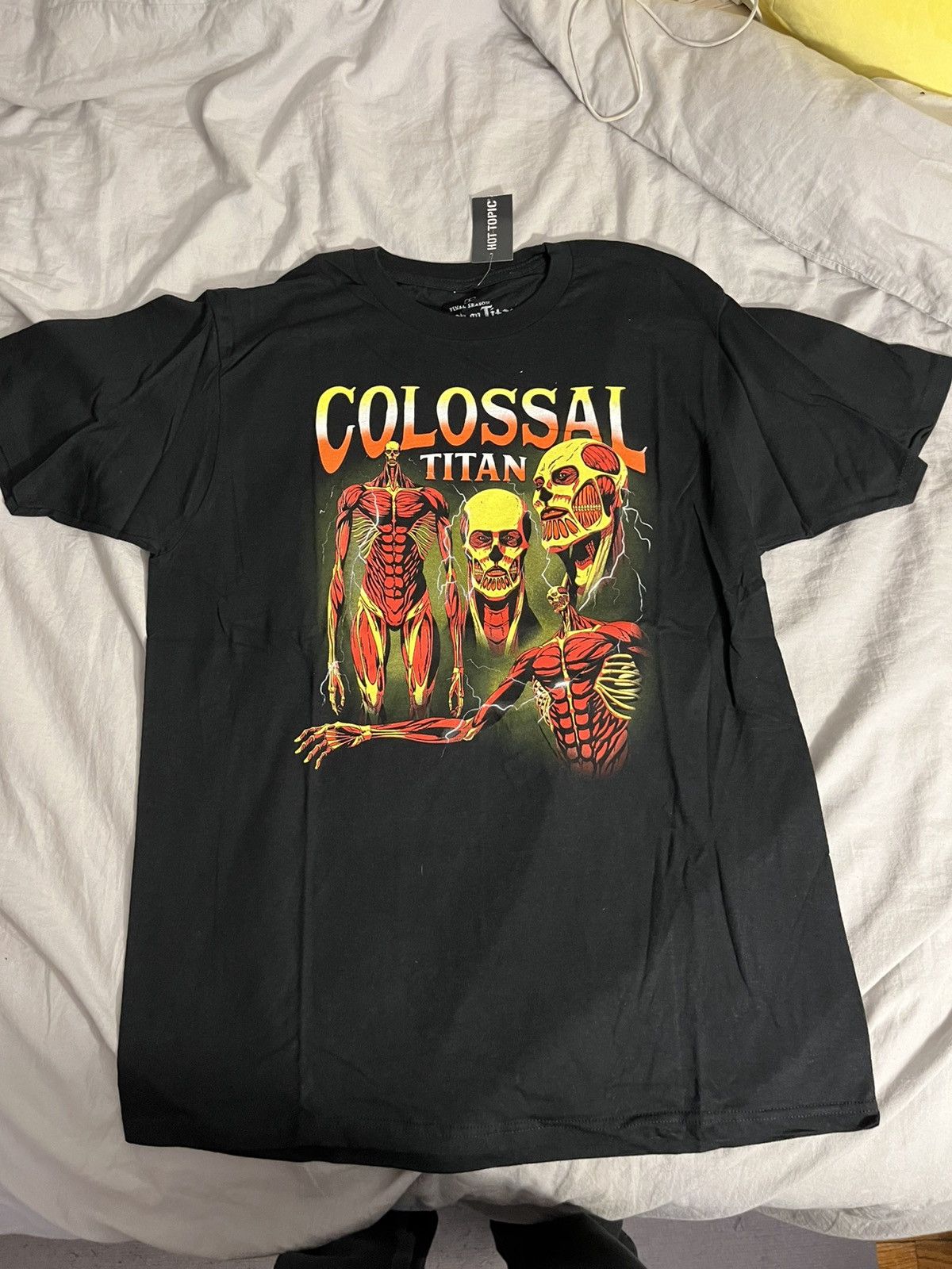 Hot Topic Attack on titan final season tee Size US L / EU 52-54 / 3 - 1 Thumbnail