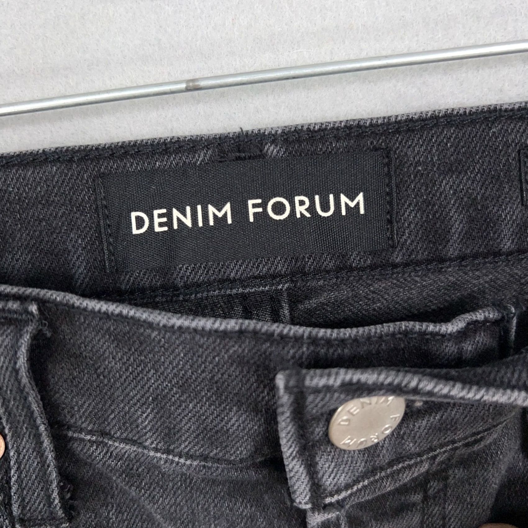 Aritzia Denim Forum Jeans Womens 24 Black Aritzia Yoko High Rise Slim Button Fly Size 42" / US 20 - 5 Thumbnail