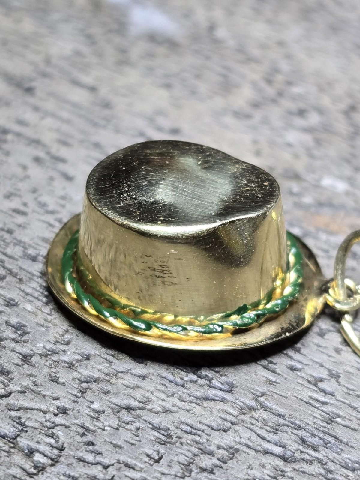 The Unbranded Brand Vtg 14k Yellow Gold Enamel Flower Hat Charm Pendant 2.7g Size ONE SIZE - 6 Thumbnail