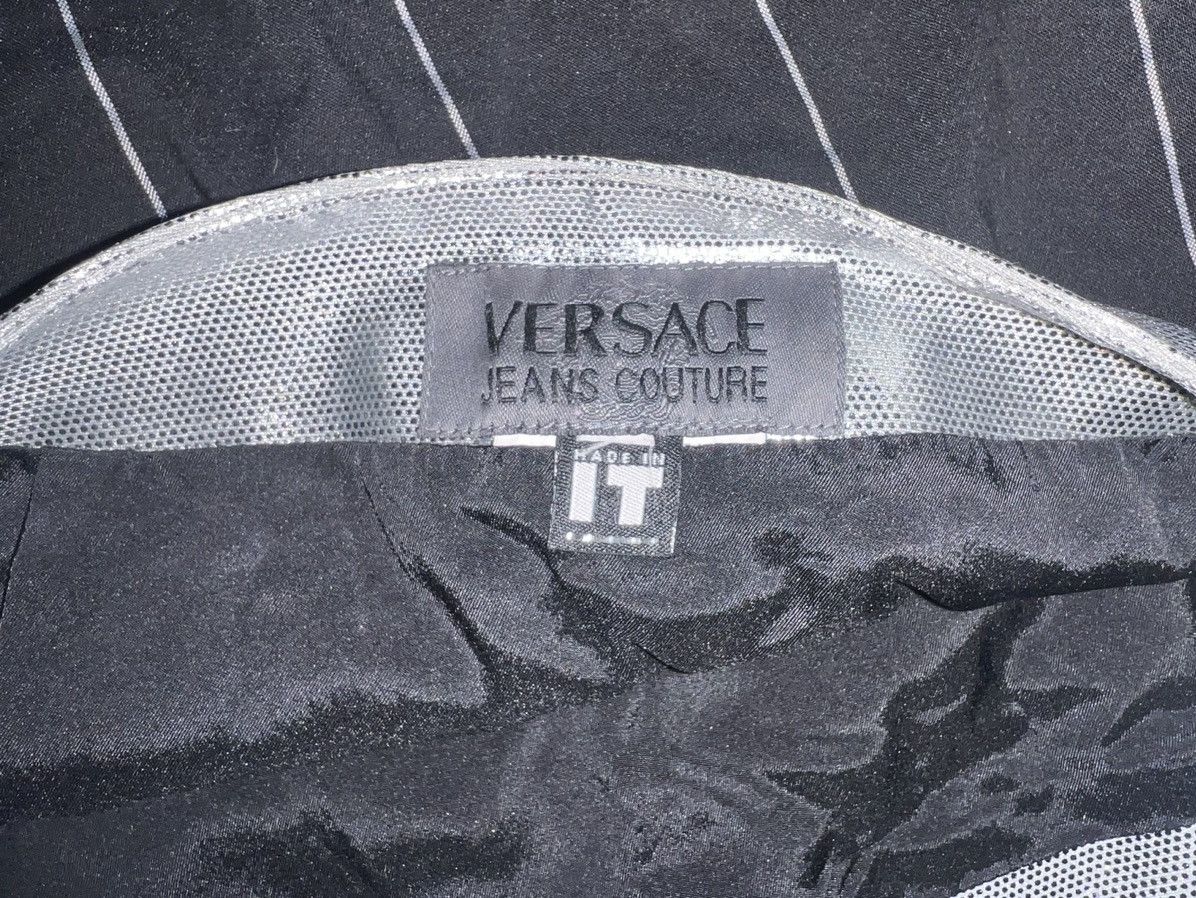 Versace Jeans Couture skirt is a vintage Versace Jeans Couture Size 26" / US 2 / IT 38 - 4 Thumbnail