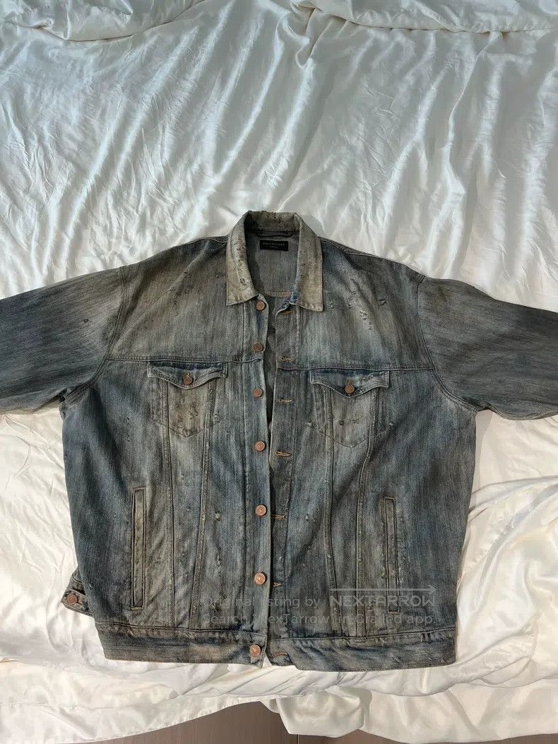 Balenciaga Balenciaga Distressed Crystal Logo Denim Jacket Size US M / EU 48-50 / 2 - 4 Thumbnail