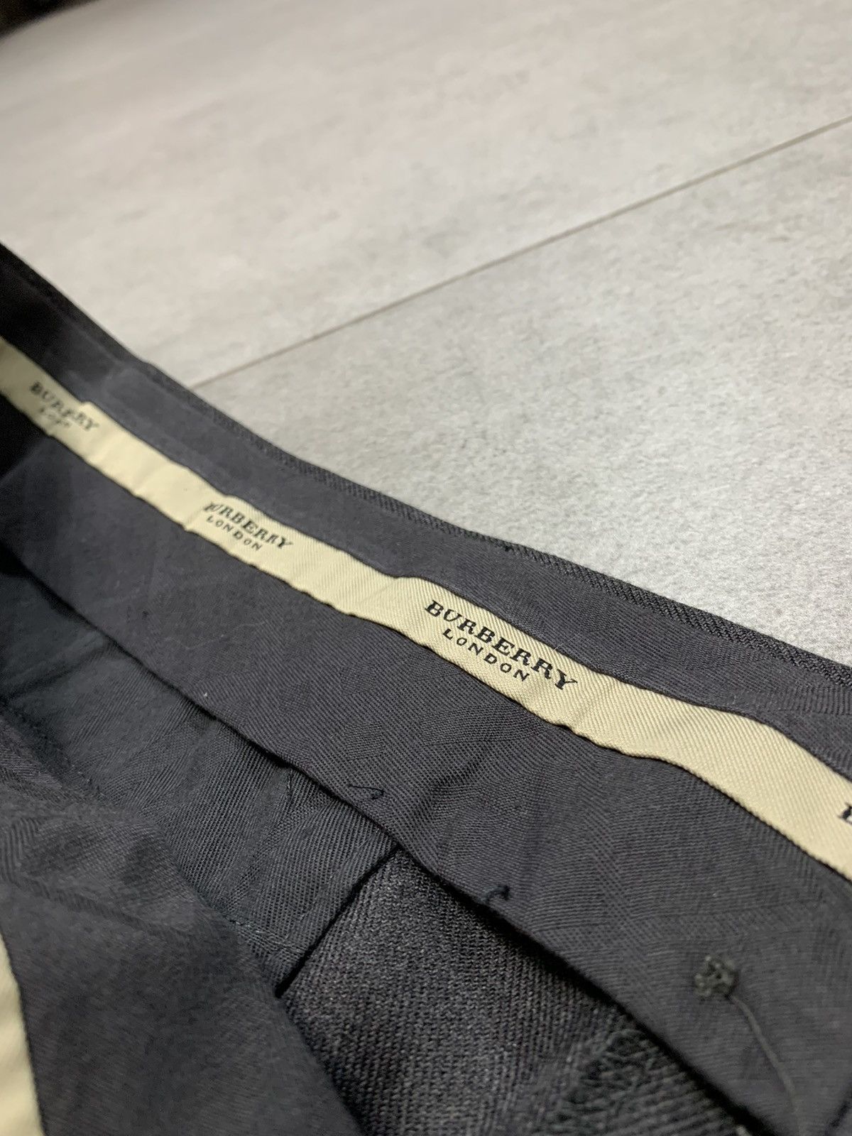 Burberry 90s y2k vintage dark Grey large Burberry wool Chino trousers Size US 39 - 4 Thumbnail