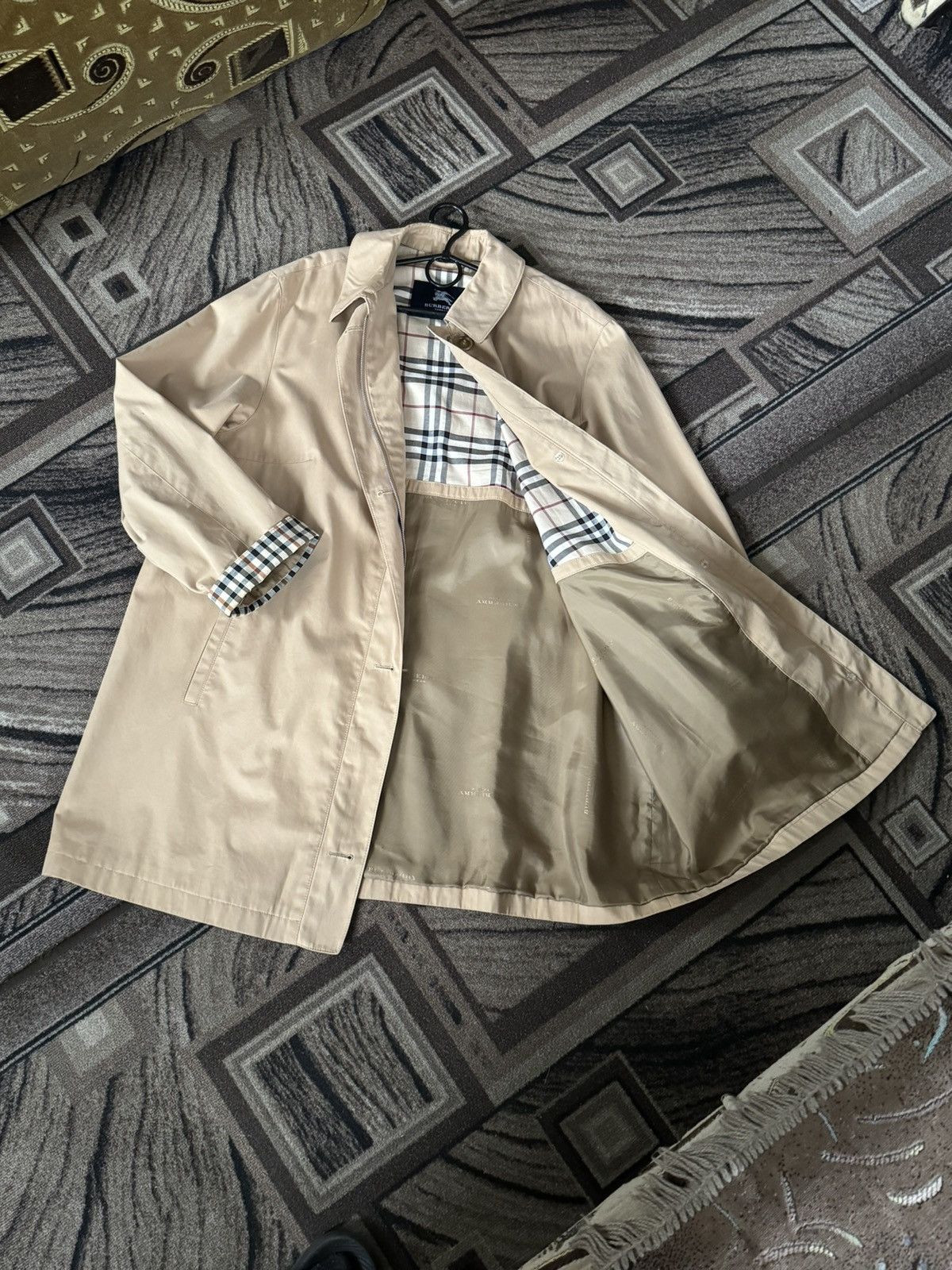 Burberry Vintage Trench Burberry 90s Size L Size US L / EU 52-54 / 3 - 2 Thumbnail