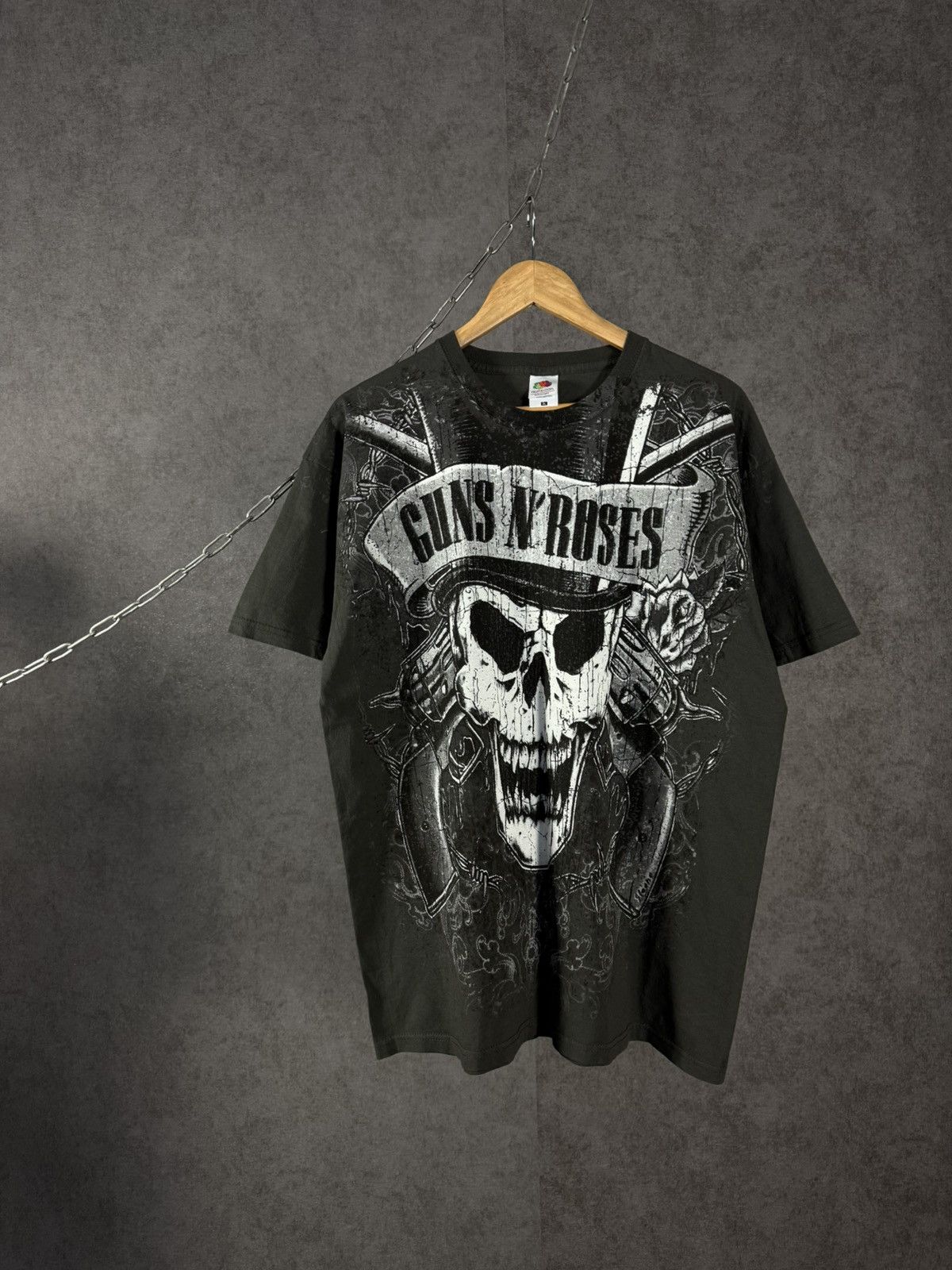 Guns N' Roses Guns N Roses overprinted rock band tee Size US XL / EU 56 / 4 - 1 Thumbnail