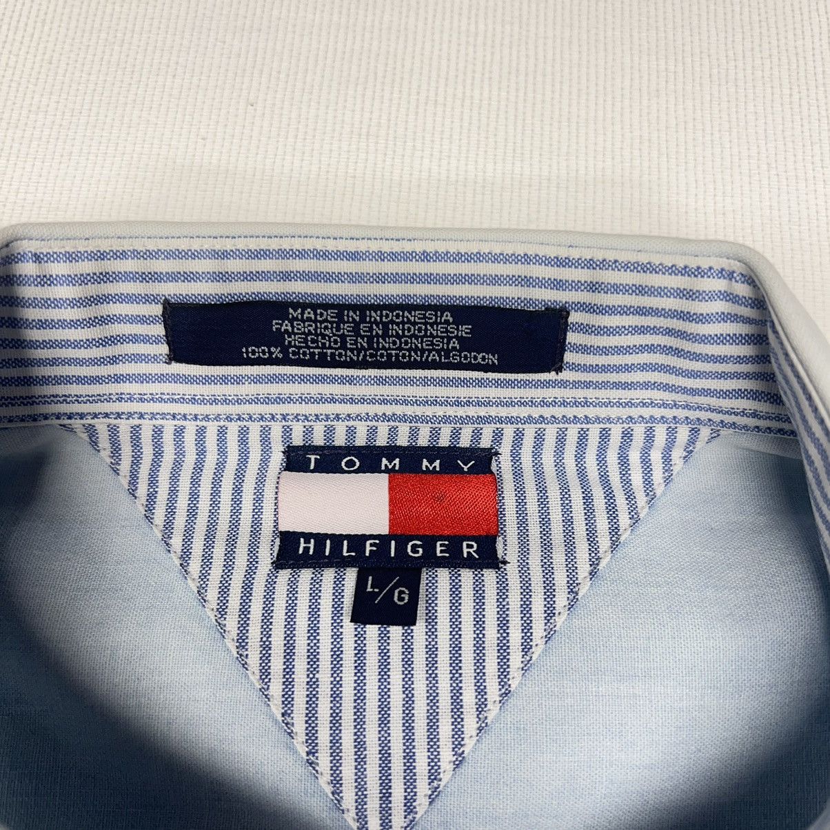 Tommy Hilfiger × Vintage VTG Tommy Hilfiger Button Down Shirt White Blue Faded Size US L / EU 52-54 / 3 - 4 Thumbnail