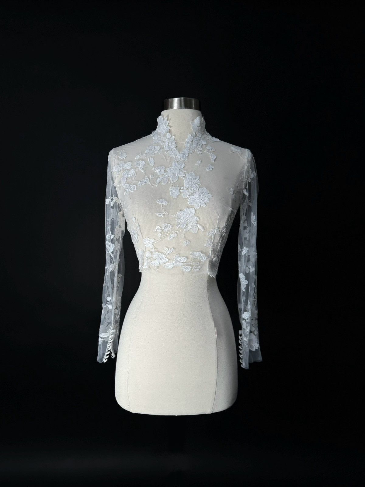 Other Preloved US 6 Anna Augusta Custom Bridal Lace Cape Size M / US 6-8 / IT 42-44 - 1 Thumbnail