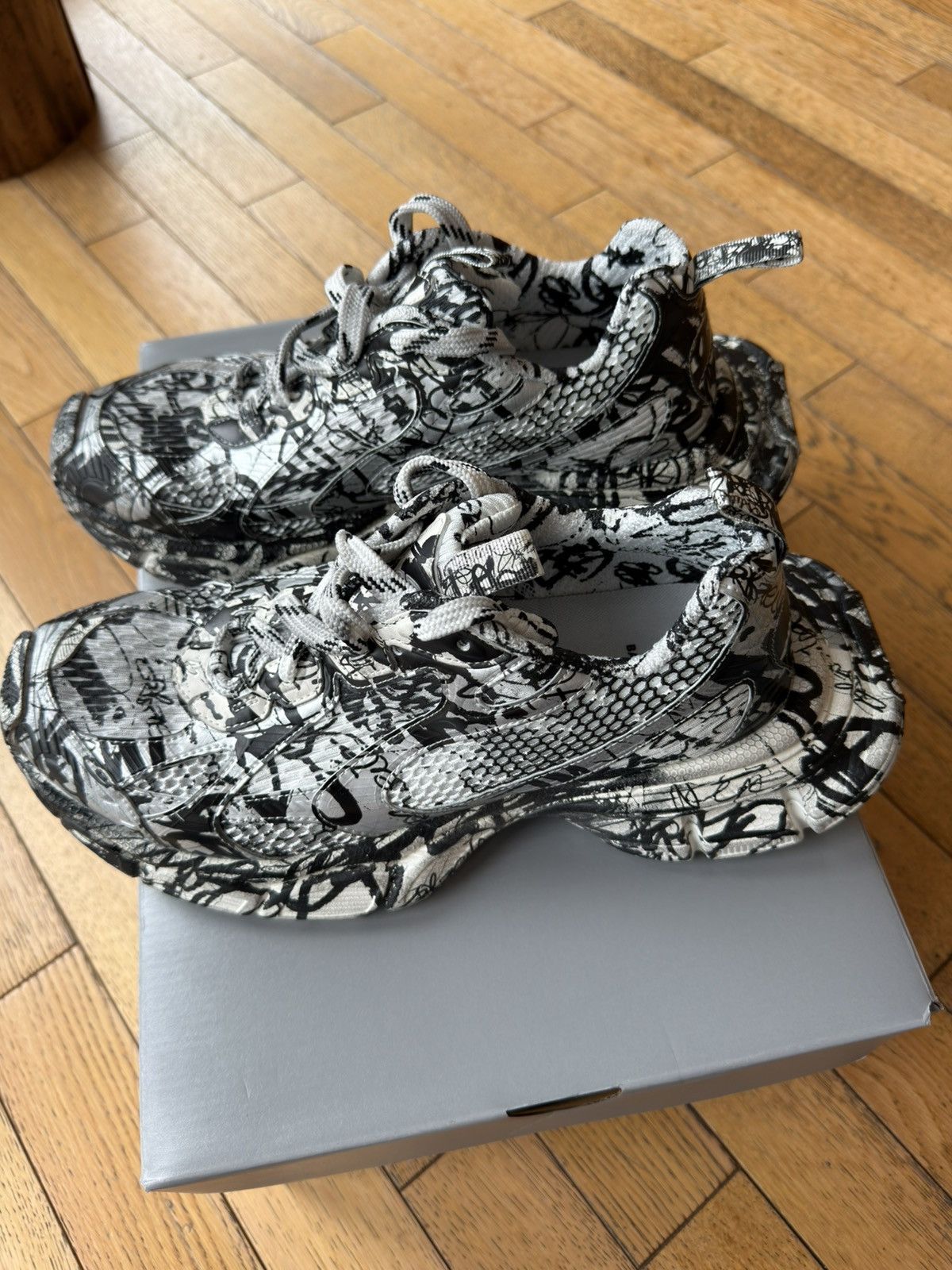Balenciaga BALENCIAGA DEMNA SNEAKERS 3XL EXTREME GRAFFITI SIZE 42 Size US 8.5 / EU 41-42 - 6 Thumbnail