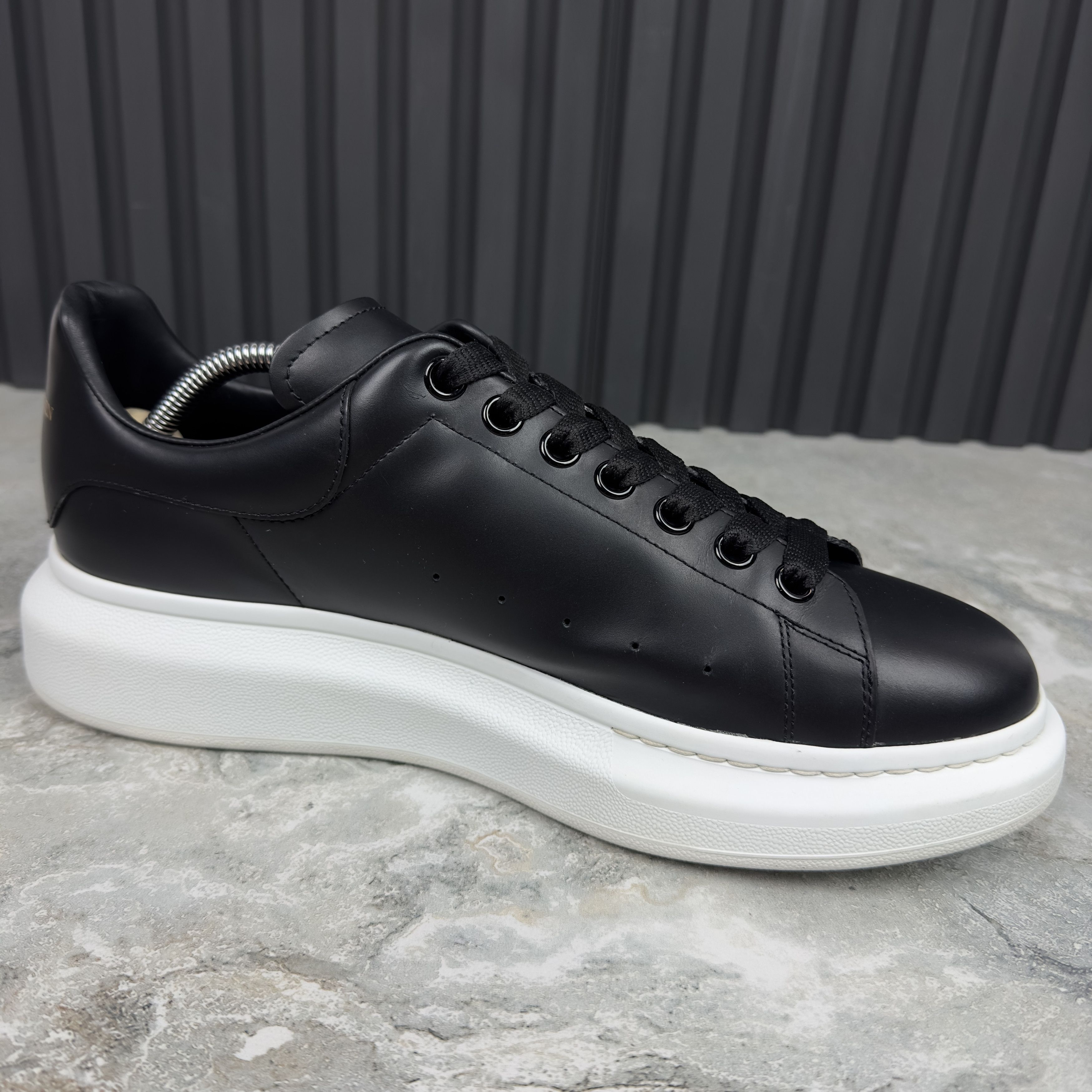 Alexander McQueen Alexander McQUEEN Sneakers Leather Size US 11 / EU 44 - 10 Thumbnail