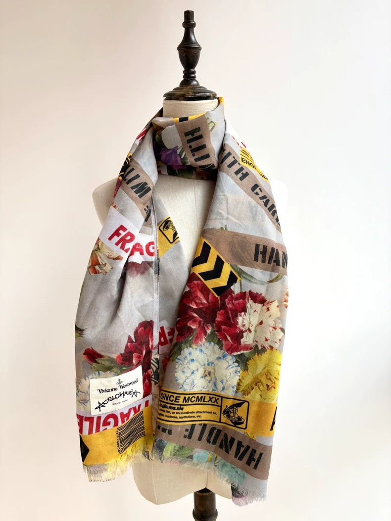 Vivienne Westwood Vivienne Westwood Floral graffiti scarf Size ONE SIZE - 1 Thumbnail