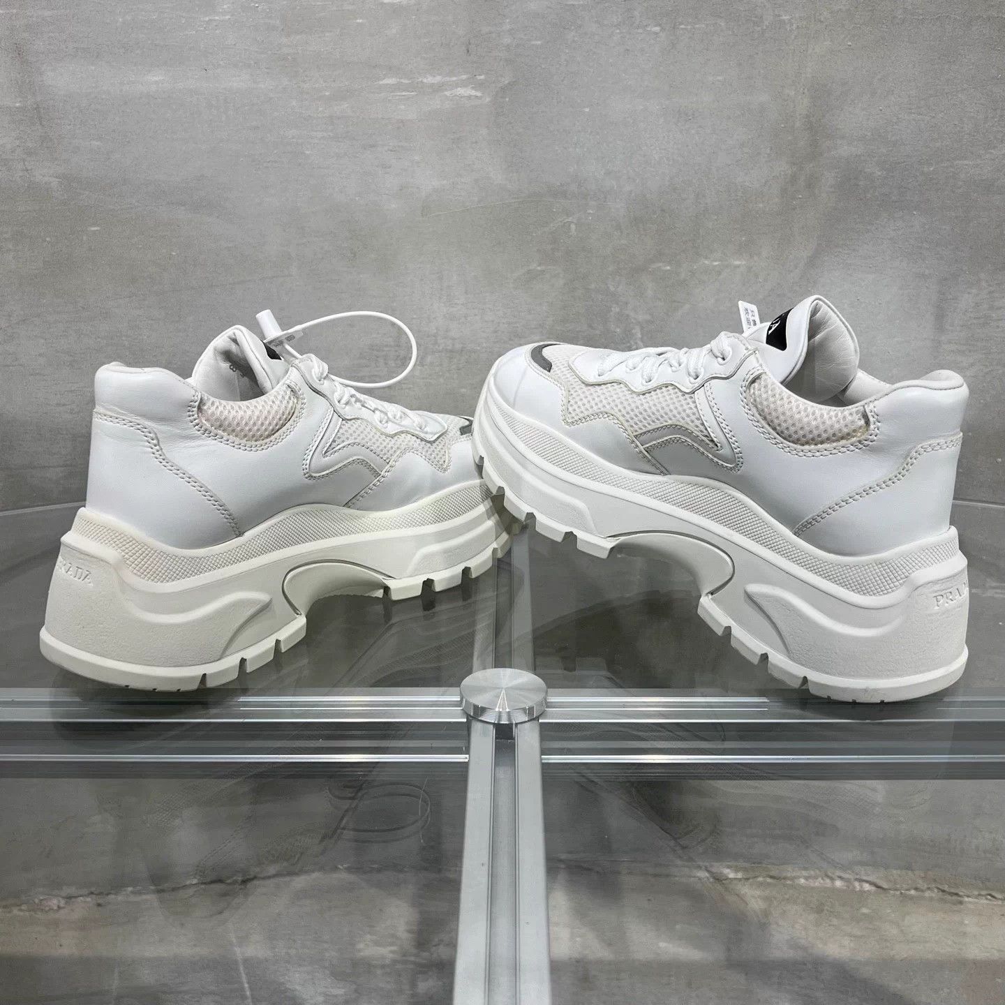 Prada Prada platform dad shoe white 38 Size US 7 / IT 37 - 5 Thumbnail