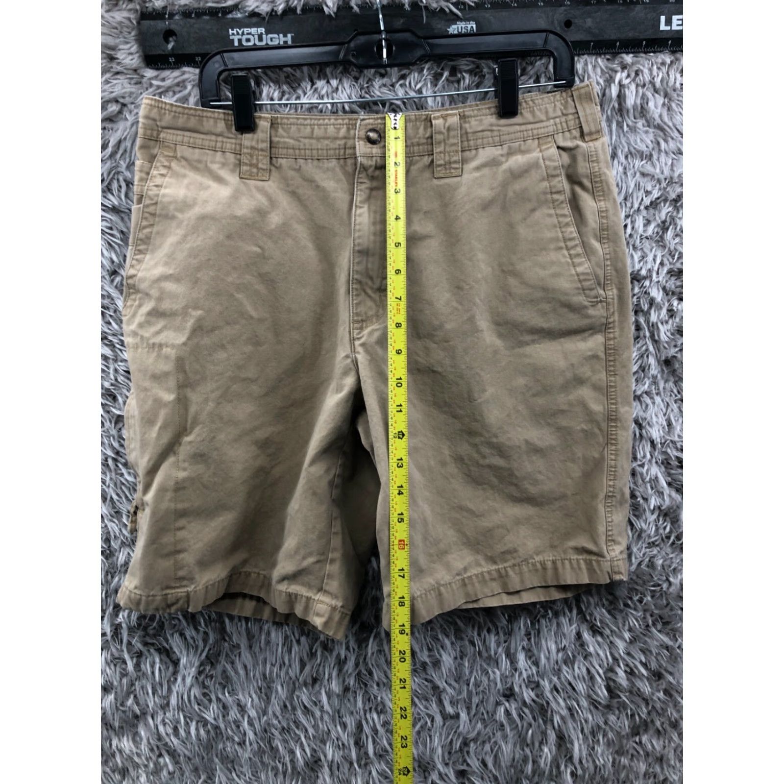 Vintage Columbia Bermuda Shorts 34 Regular Beige Mid Wash 5-Pocket Knit Cotton Blend Logo Belt Loops Regular Mens Shorts Size US 34 / EU 50 - 3 Thumbnail