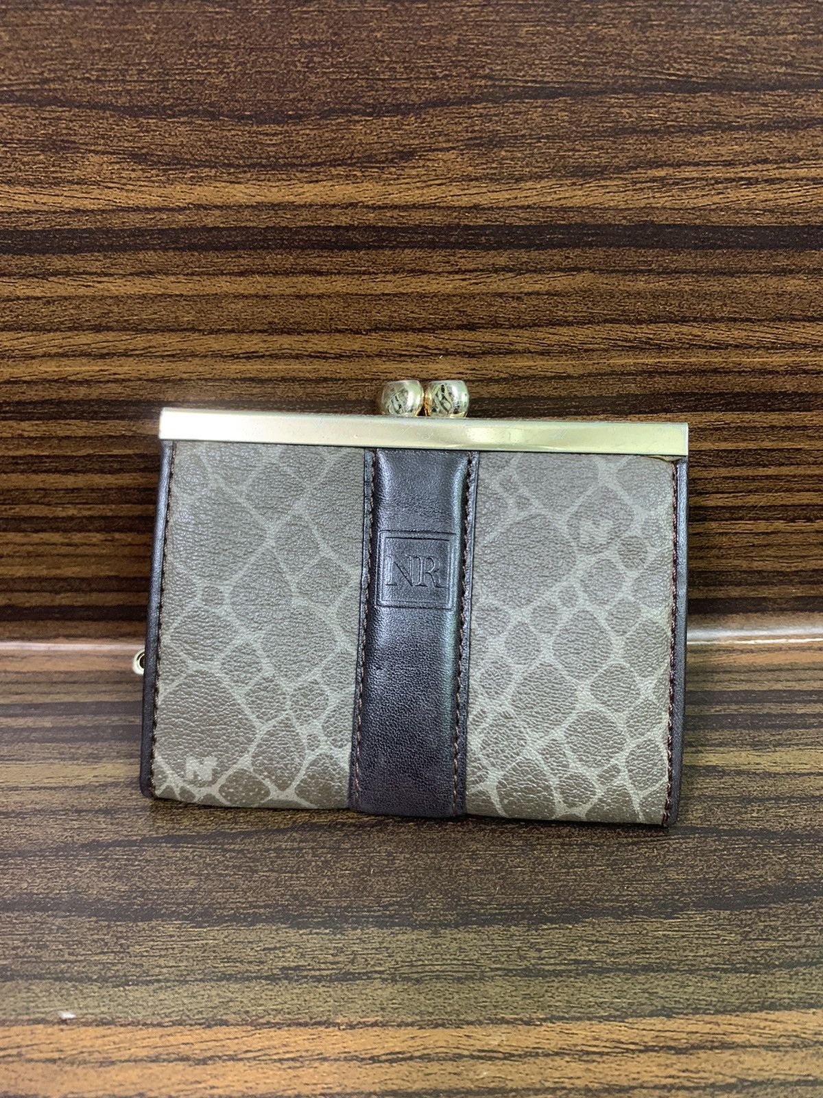Japanese Brand Vintage Nina Ricci Coin Leather Wallet Size ONE SIZE - 1 Thumbnail