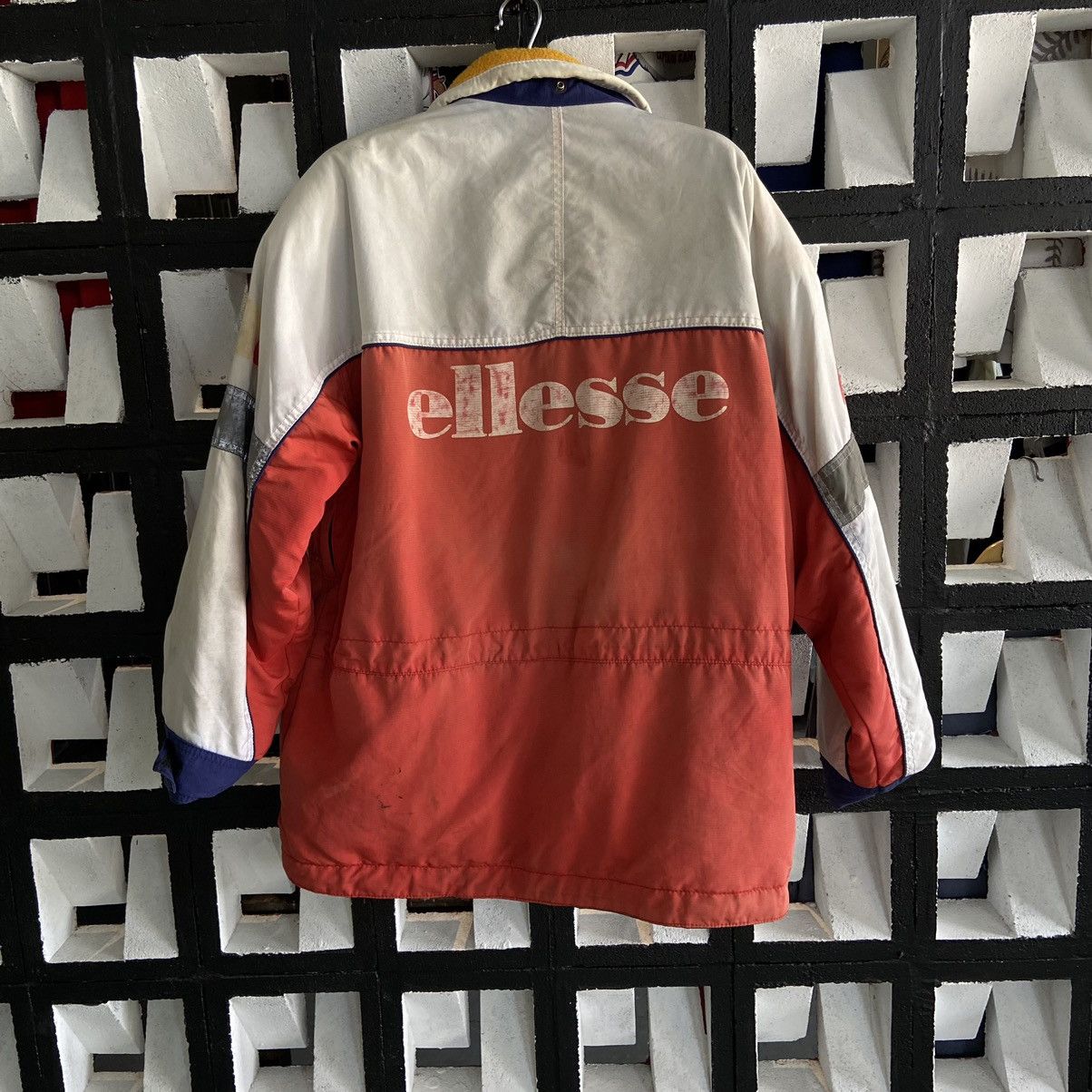 Ellesse Vintage ellesse everest edition Size US L / EU 52-54 / 3 - 2 Thumbnail