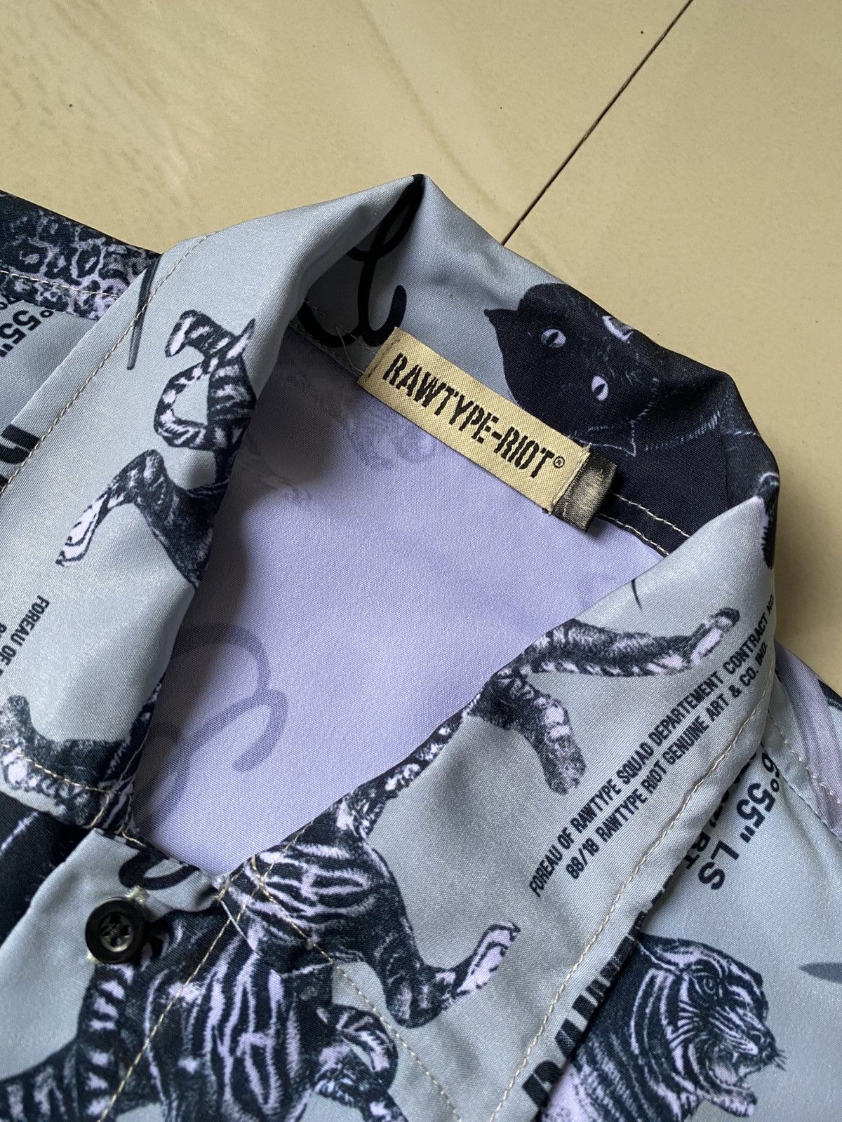 Japanese Brand Rawtyperiot Animal Destroy Shirt Button Size US L / EU 52-54 / 3 - 7 Thumbnail