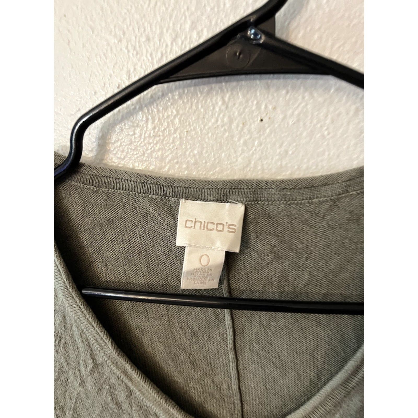 Vintage Chicos Sweater Women Long Sleeve Light V-Neck Gray Size 0 Size XS / US 0-2 / IT 36-38 - 2 Thumbnail