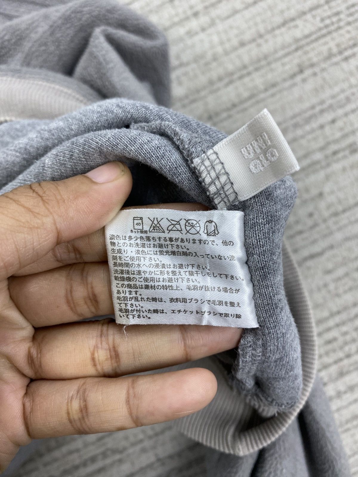 Japanese Brand × Keith Haring × Uniqlo Vintage Keith Haring X Uniqlo Longsleeve Sweatshirt Hoodie Size US L / EU 52-54 / 3 - 11 Thumbnail
