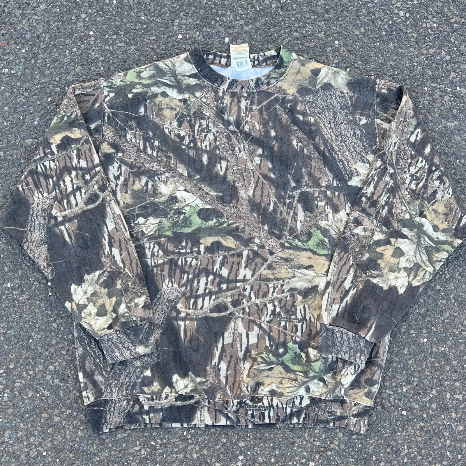 Image of Y2K Realtree Camo Blank Cotton Crewneck Sweatshirt in Green, Men's (Size 2XL)