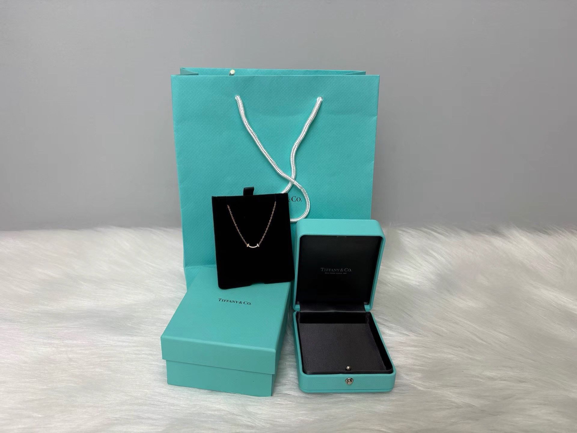 Tiffany & Co. Tiffany & Co. T Series Diamond Smile Gold Necklace K36 Size ONE SIZE - 5 Thumbnail