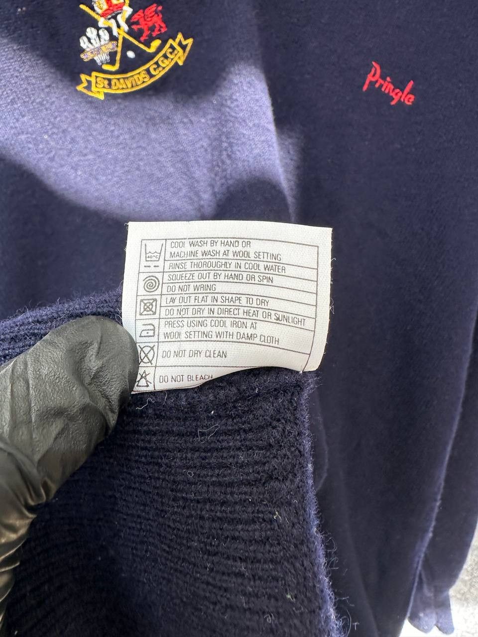 Pringle Of Scotland Pringle of Scotland Sports V-Neck Sweater Navy Wool Jumper Size US XXL / EU 58 / 5 - 14 Thumbnail