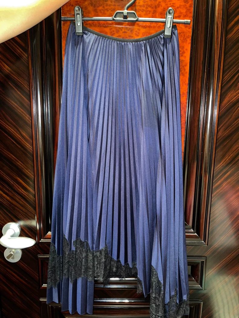 Helmut Lang HELMUT LANG sizeXS A pleated lace skirt Size 26" / US 2 / IT 38 - 1 Thumbnail
