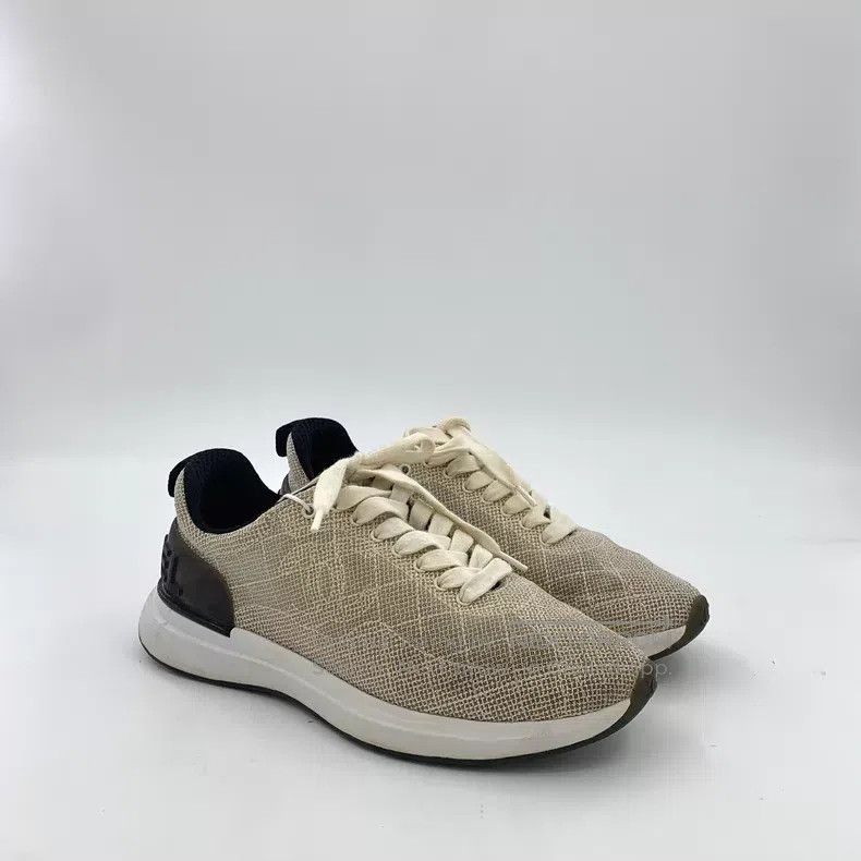 Chanel Chanel Beige double C cowhide lasing casual flat sneakers Size US 7.5 / IT 37.5 - 2 Thumbnail