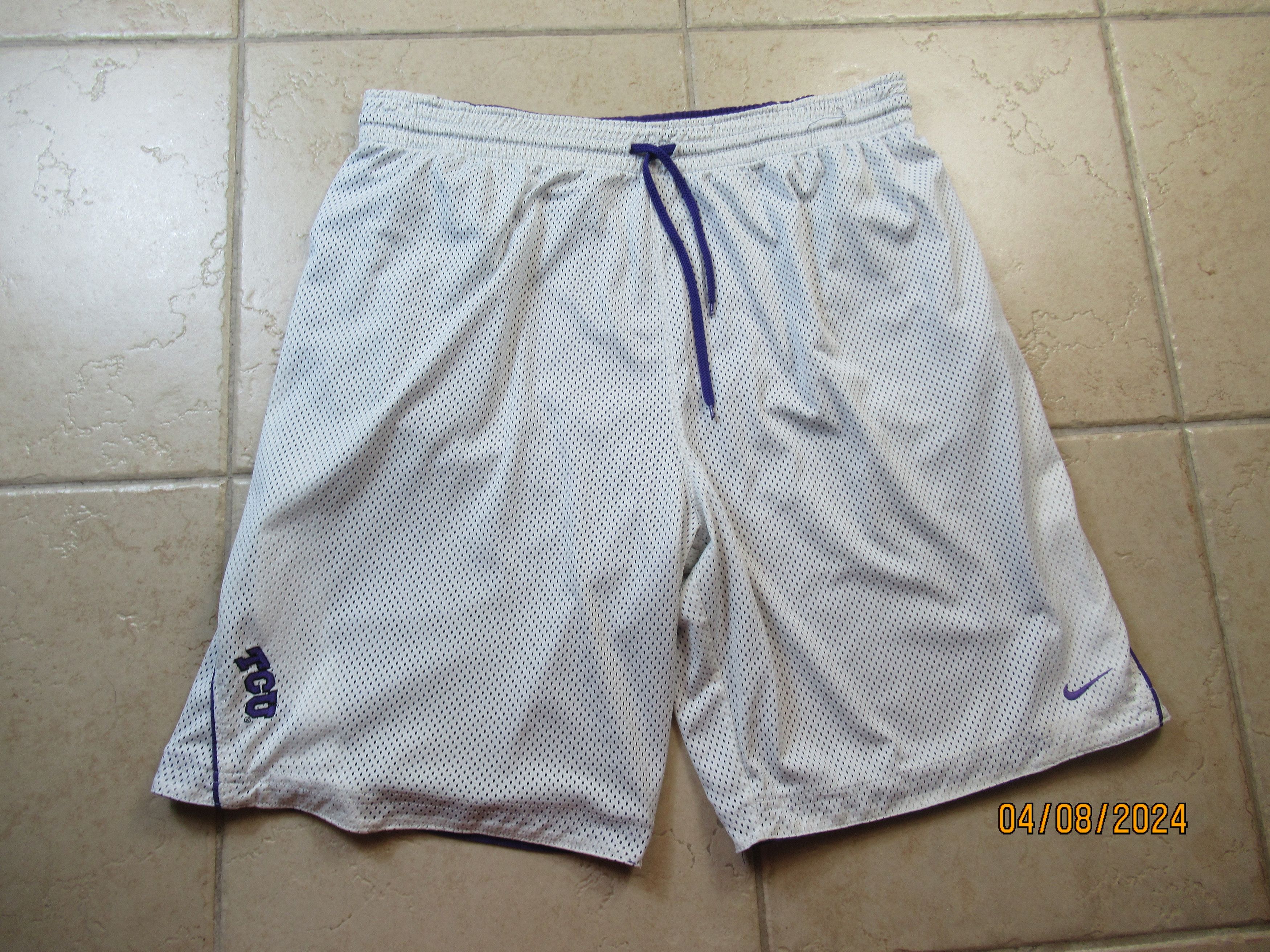 Nike Nike TCU reversible shorts Size US 36 / EU 52 - 1 Thumbnail