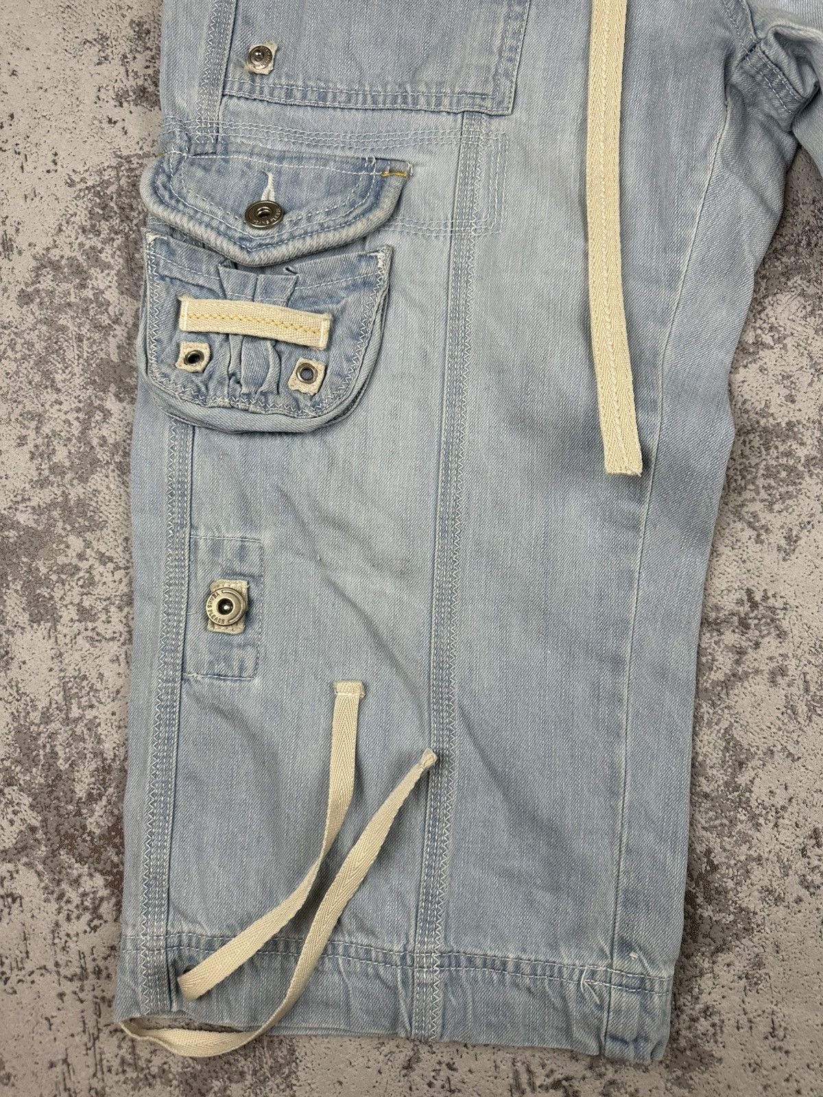 Vintage Cubus Summer Y2K Light Wash Cargo Shorts Size 25" / US 0 / IT 36 - 5 Thumbnail