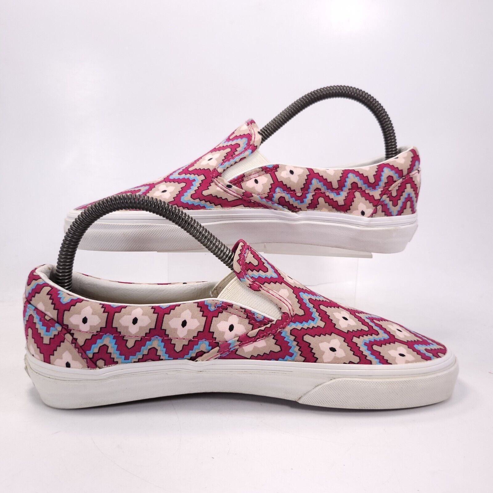 Vans Vans Off the Wall Shoe Womens Size 8 Mens 6.5 T375 Red Beige Size US 8 / IT 38 - 6 Thumbnail