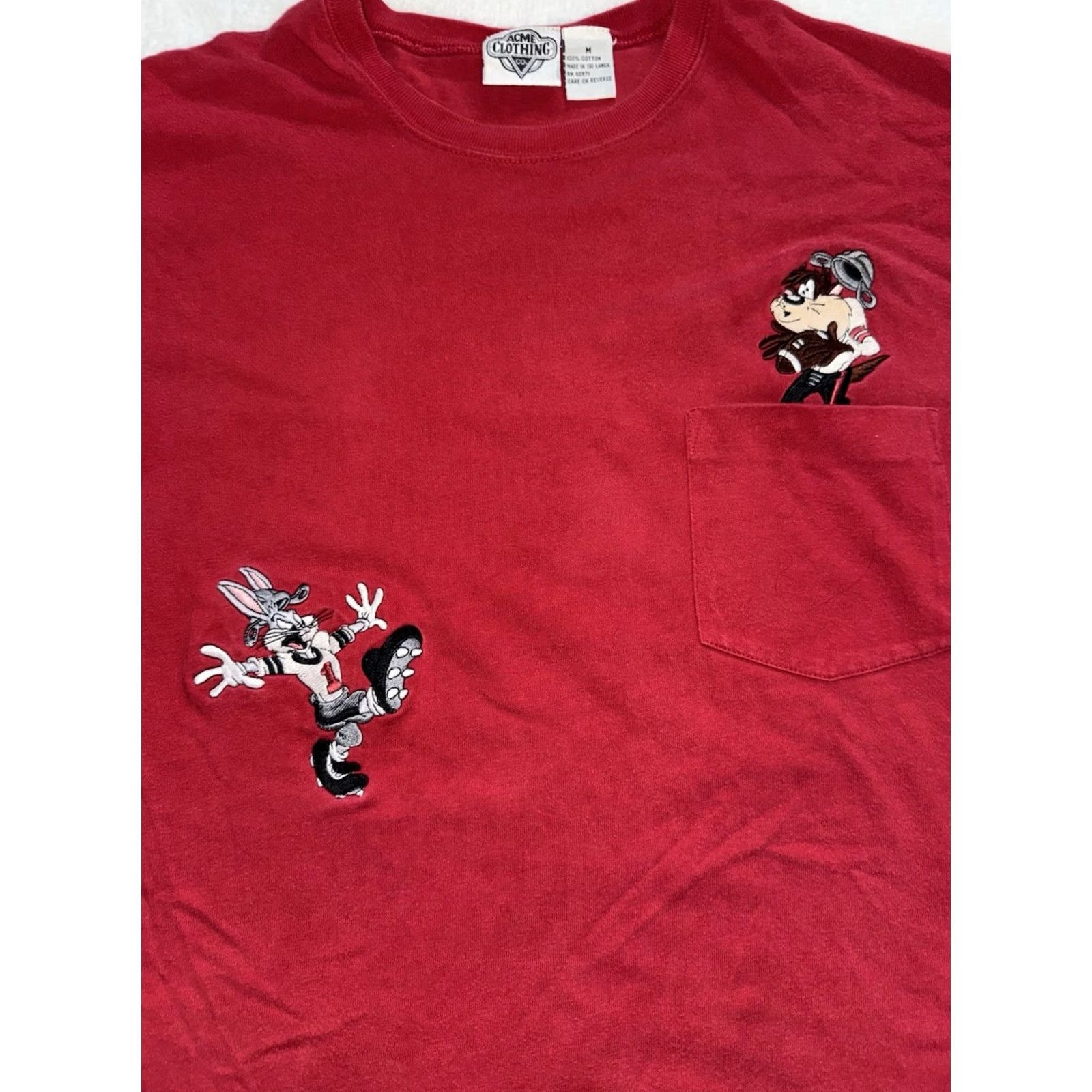 Vintage VINTAGE Looney Tunes ACME Clothing Co. T-Shirt Red Size M Bugs Bunny Taz Men 90s Size US M / EU 48-50 / 2 - 3 Thumbnail