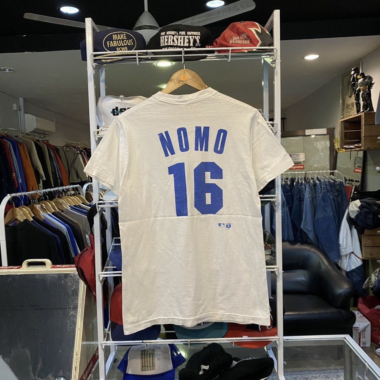 MLB Rare!! Vintage LOS ANGELES DODGERS nomo name tee Size US S / EU 44-46 / 1 - 2 Thumbnail
