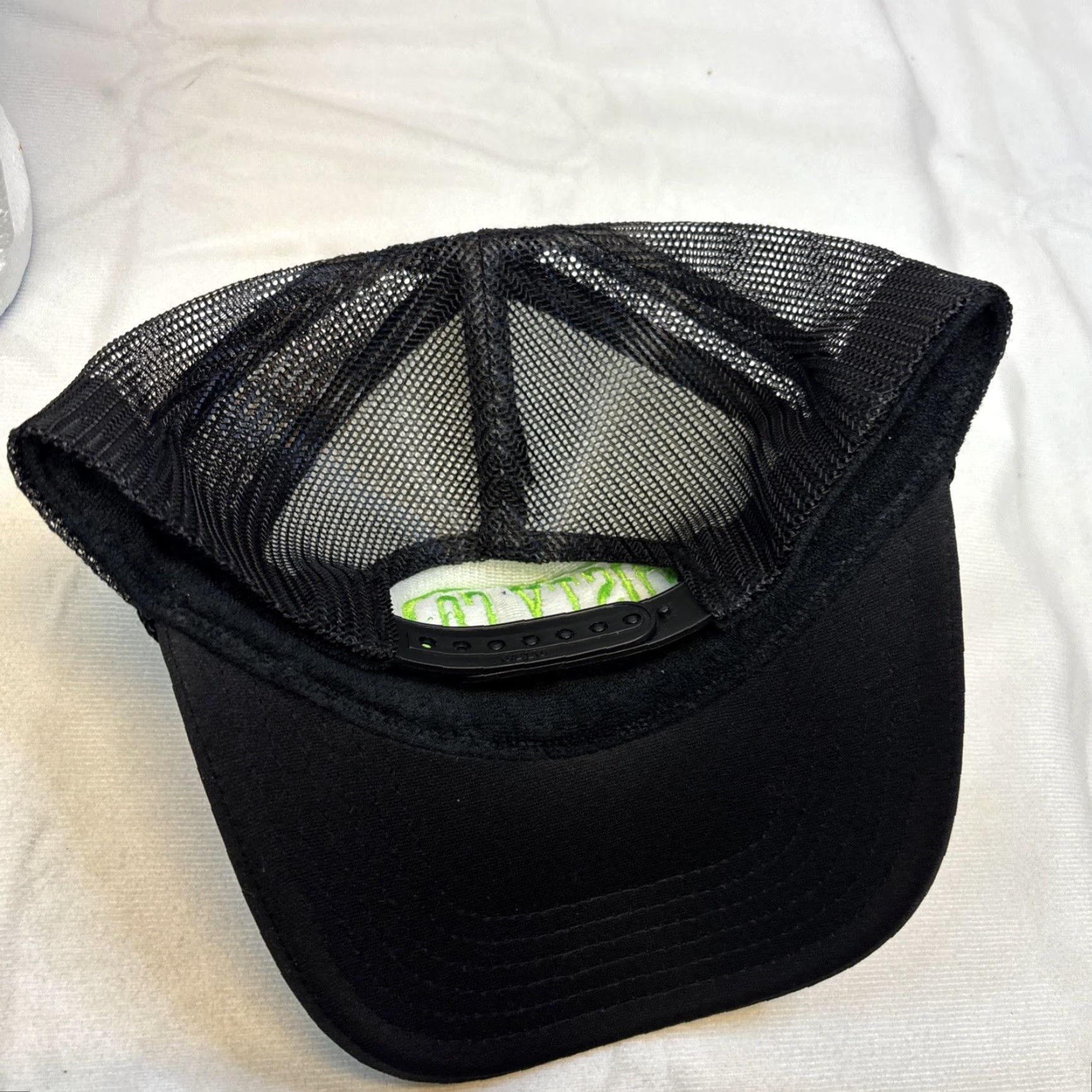 Vintage Post Malone’s Tour Posts Co. Trucker Hat Neon Green Embroidered Adjustable NWOT Hats Men One Size Green Size ONE SIZE - 2 Thumbnail