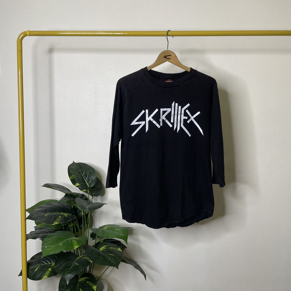 Band Tees × Vintage Y2K American DJ Skrillex 3QR T Shirt Size US M / EU 48-50 / 2 - 1 Thumbnail