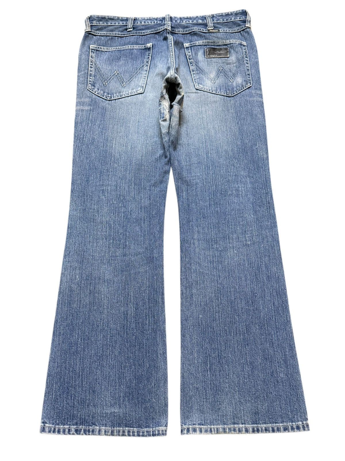 Wrangler Vintage 90s Wrangler Blue Faded Wash Wide Leg Bootcuts Jeans Size US 36 / EU 52 - 2 Thumbnail