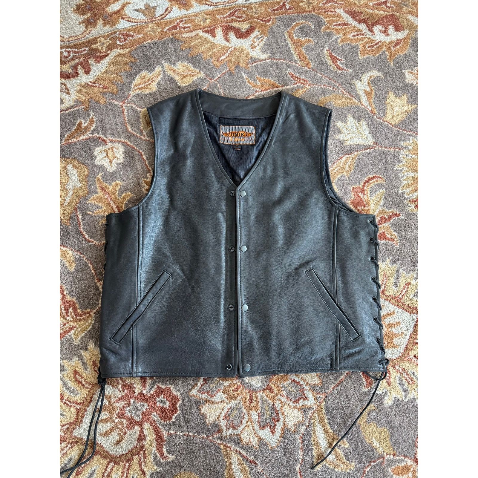 Other UNIK Premium leather motorcycle vest snap-front side laces Size US XL / EU 56 / 4 - 1 Thumbnail