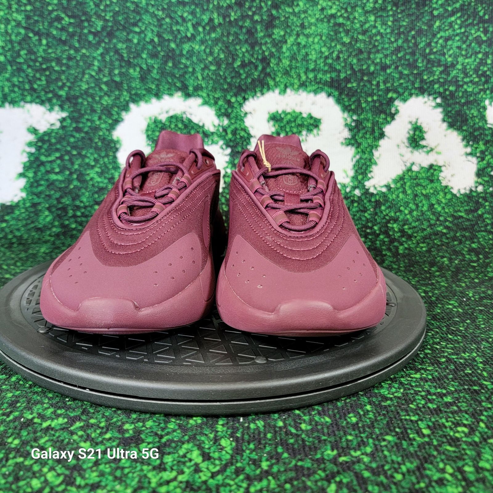 Adidas Ozelia Jr IG7469 GS Maroon Sz 5