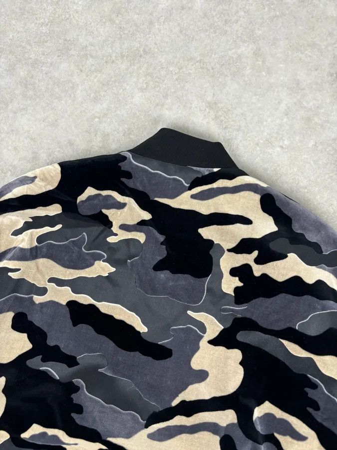 Emporio Armani FW2020 Emporio Armani Camo Velvet Padded Bomber Jacket Size US M / EU 48-50 / 2 - 6 Thumbnail
