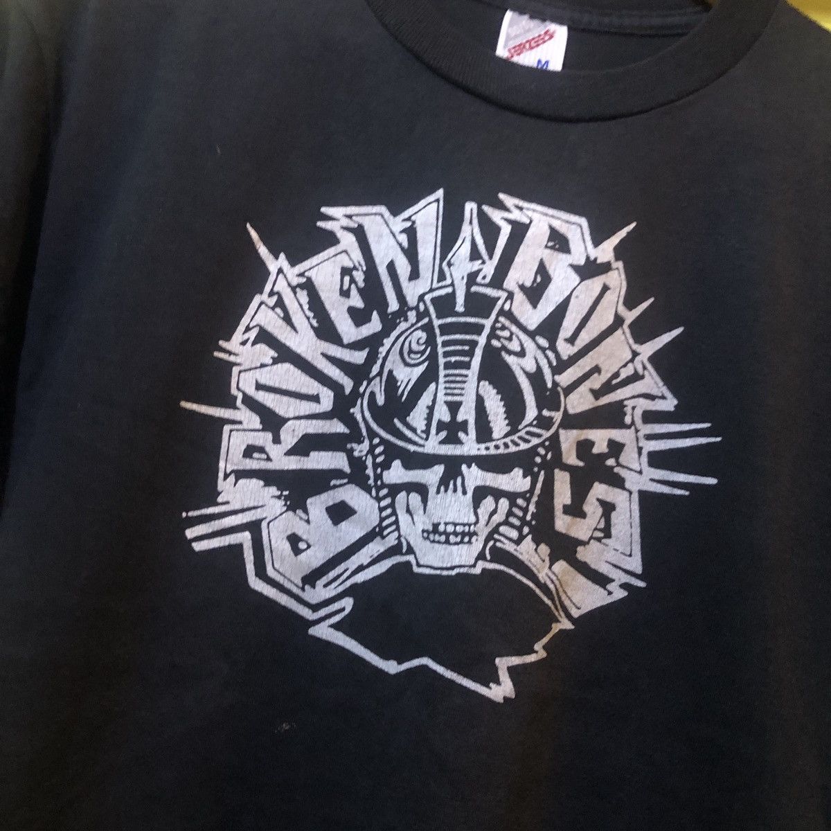 Band Tees × Jerzees × Vintage Broken Bones Band tee Size US M / EU 48-50 / 2 - 2 Thumbnail